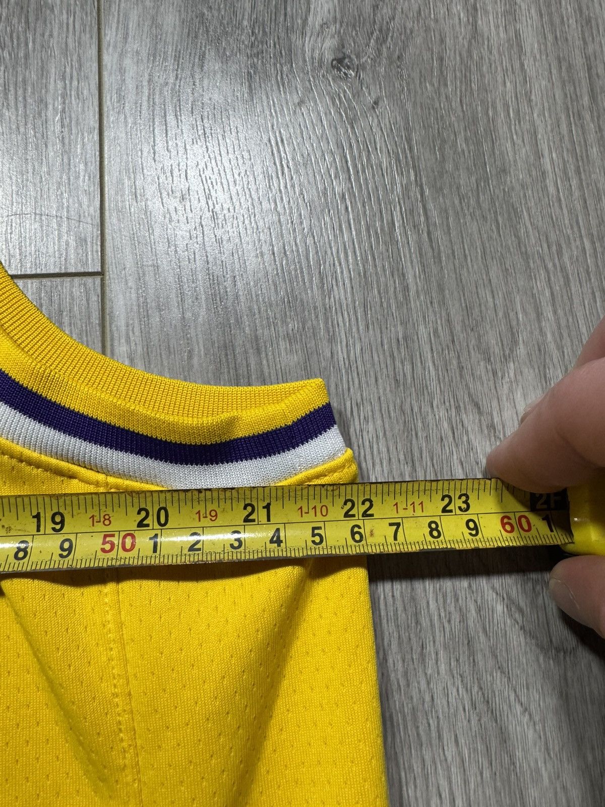 NBA × Nike Los Angeles Lakers Nike Yellow Basketball Jersey Kyle Kuzma Size US L / EU 52-54 / 3 - 11 Thumbnail