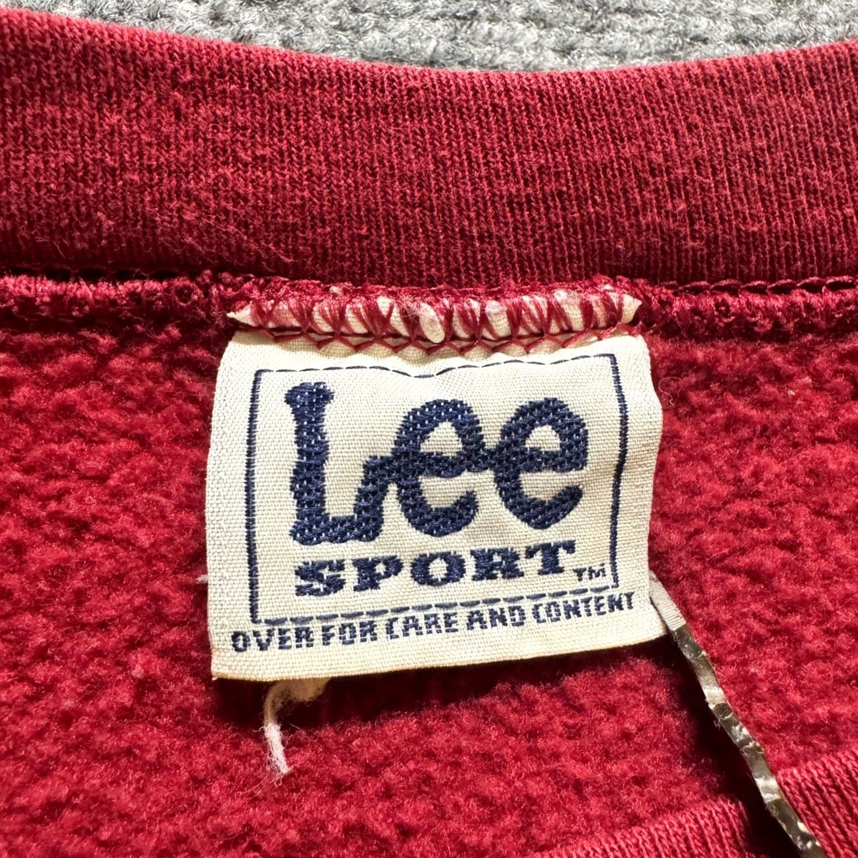Lee Y2K Washington State Sweatshirt Lee Men L Red 2003 Rose Bowl Cougars Pullover Distressed Vintage Shirt Mens Size US L / EU 52-54 / 3 - 3 Thumbnail