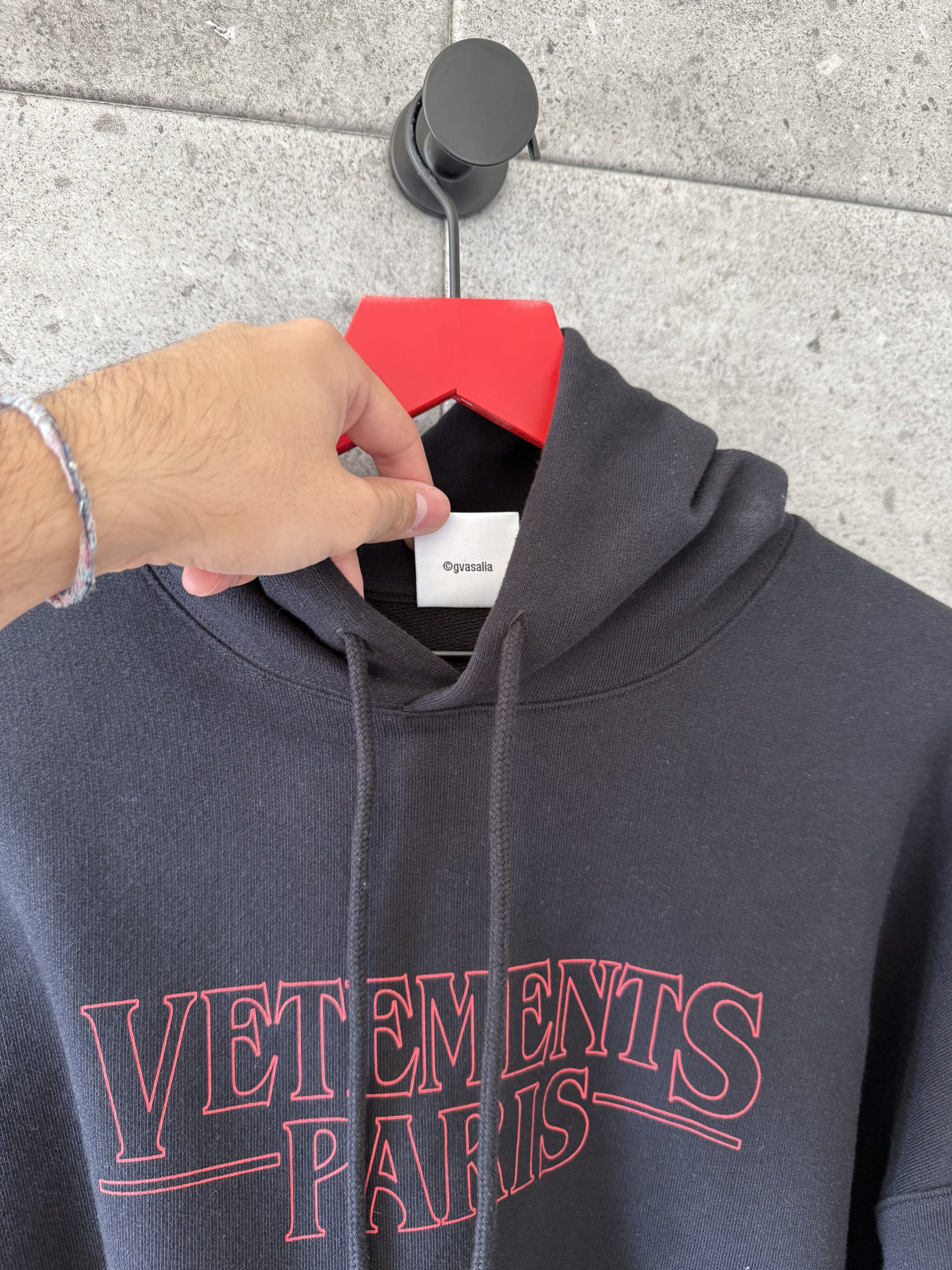Vetements Vetements stranger things Paris logo hoodie Size US XS / EU 42 / 0 - 4 Thumbnail