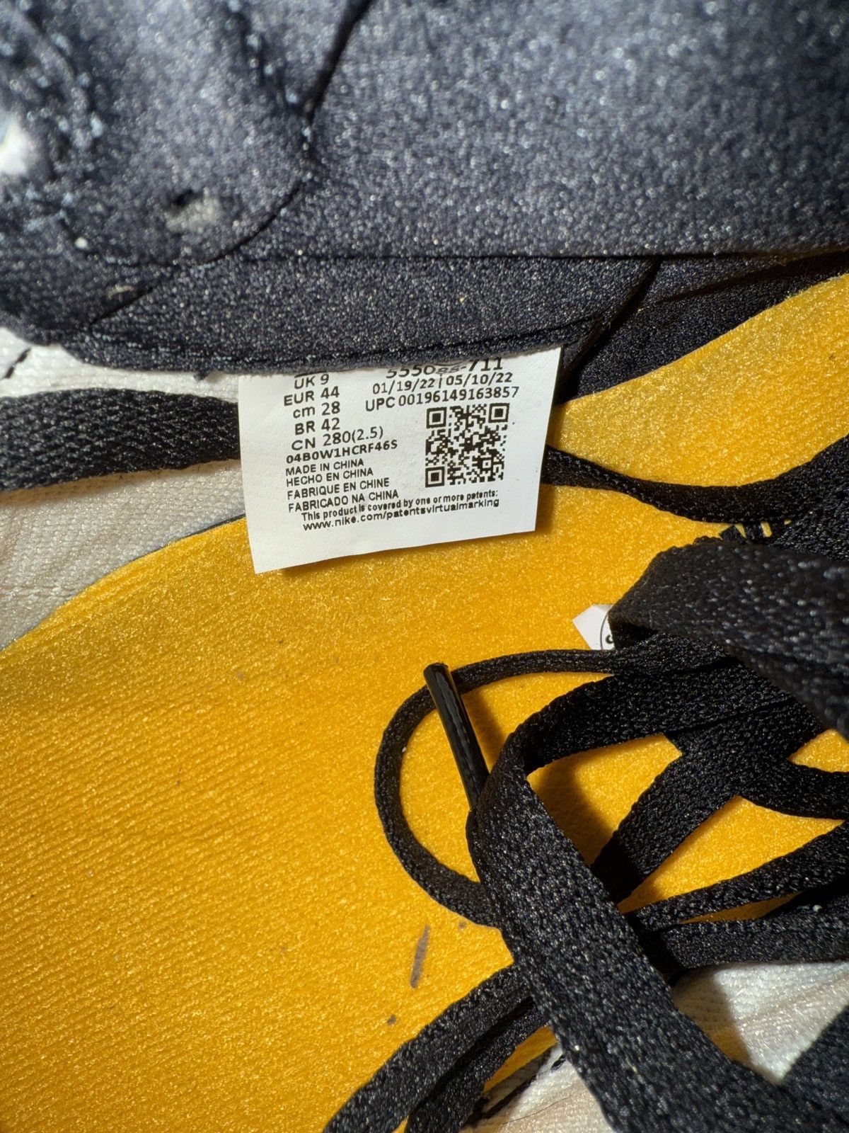 Jordan Brand × Nike Jordan 1 Retro High OG Size US 10 / EU 43 - 6 Thumbnail