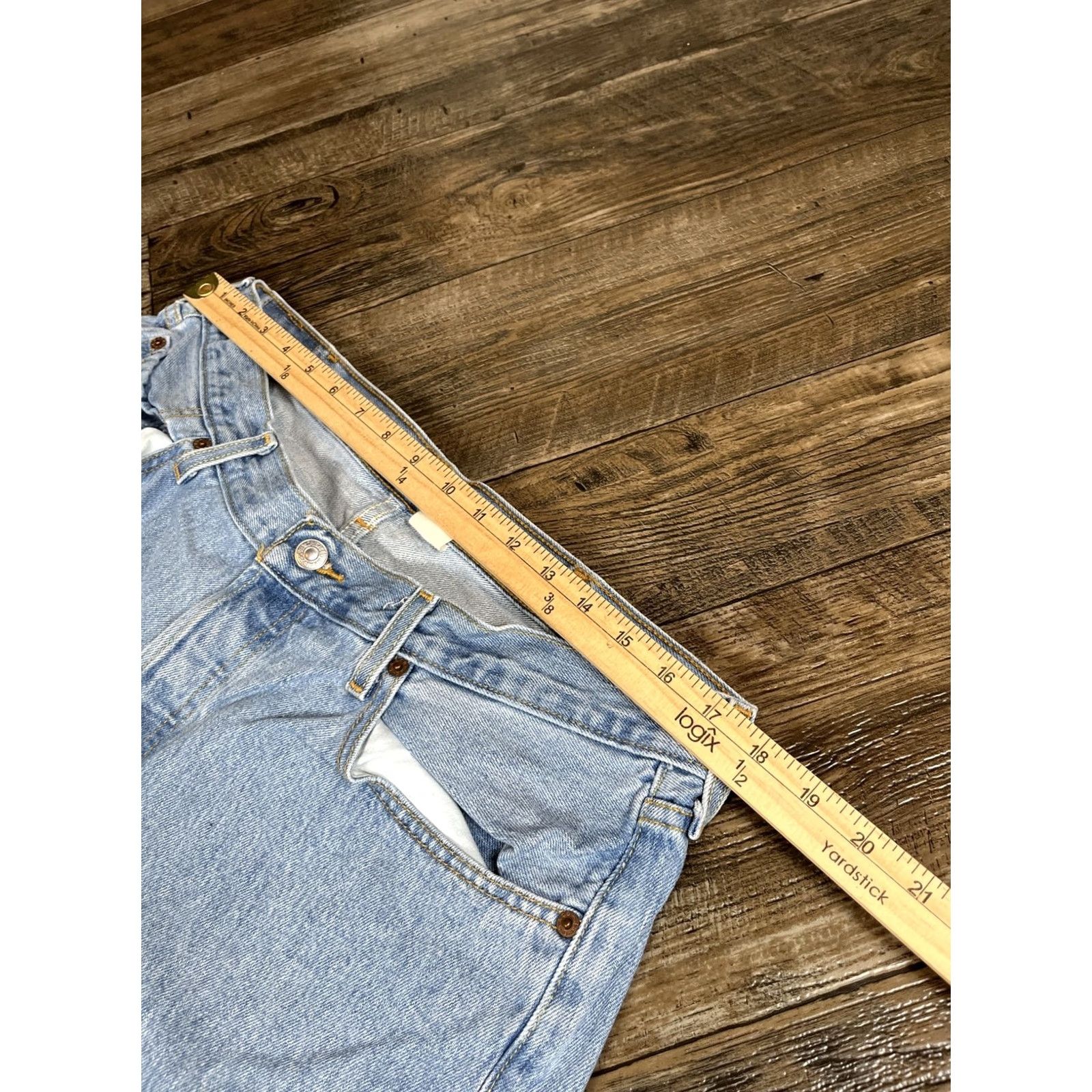 Levi's Vtg Levi's 501 Jeans 38x32 Light Blue Distressed Grunge 90s Logo Belt Loops Jeans Size US 38 / EU 54 - 4 Thumbnail