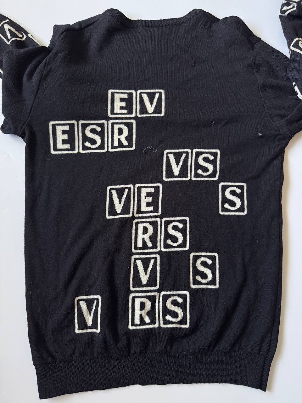 Versus Versace Vintage big logo sweater versace versus size S-M Size XS / US 0-2 / IT 36-38 - 6 Thumbnail