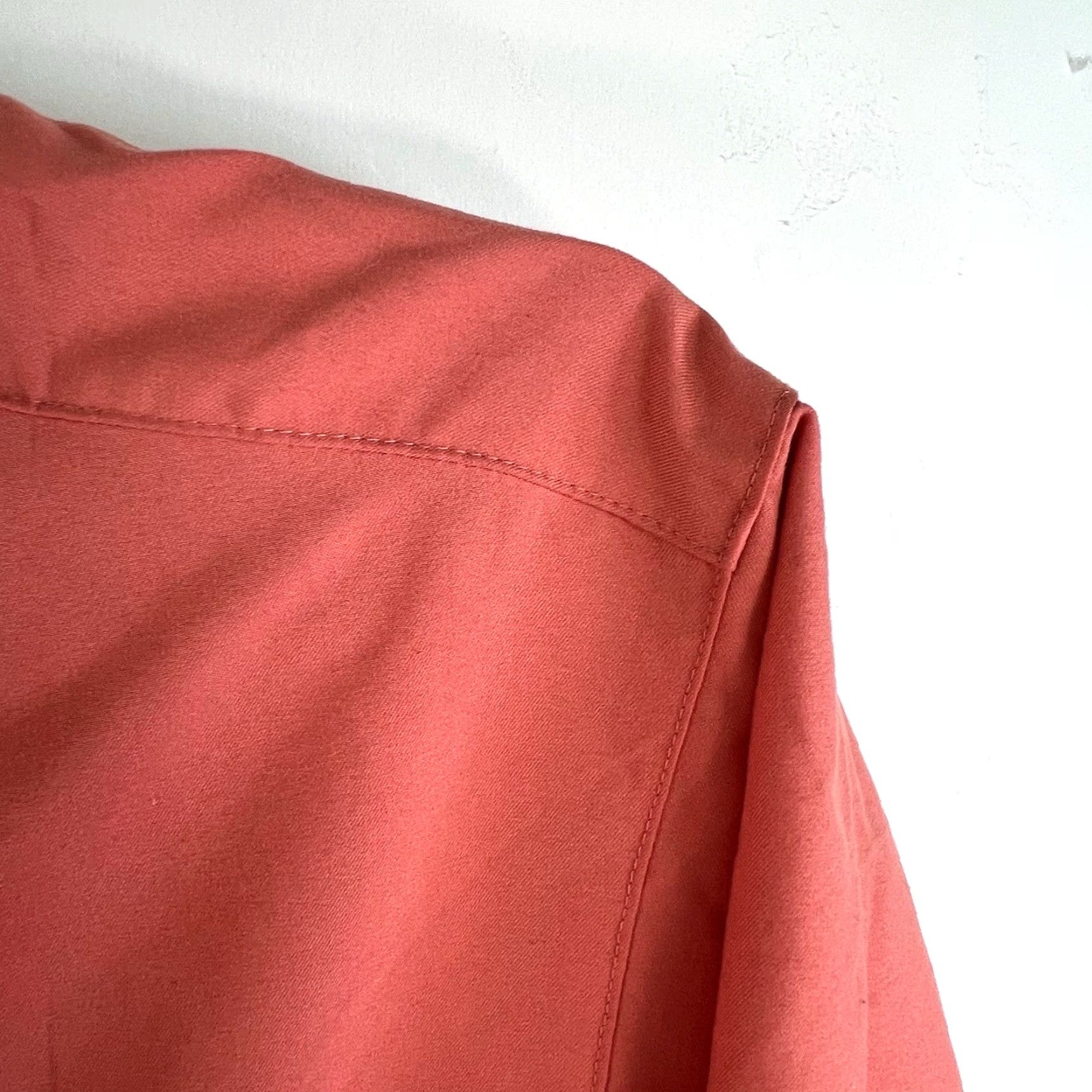 Vintage Tiger Woods Golf Button-Up Shirt Mens XL Orange Short Sleeve Microfiber Classic Sports Size US XL / EU 56 / 4 - 2 Thumbnail