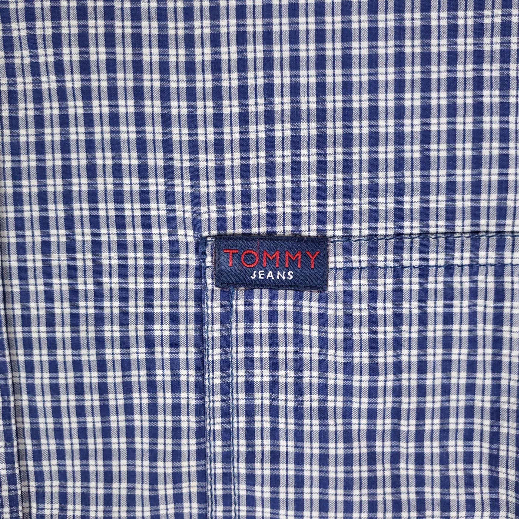 Tommy Hilfiger VINTAGE Tommy Hilfiger Shirt Mens XL Blue Plaid Casual Button-Up Short Sleeve, Regular Fit, Cotton, Button-Front, Classic American Style (Mens) Size US XL / EU 56 / 4 - 3 Thumbnail