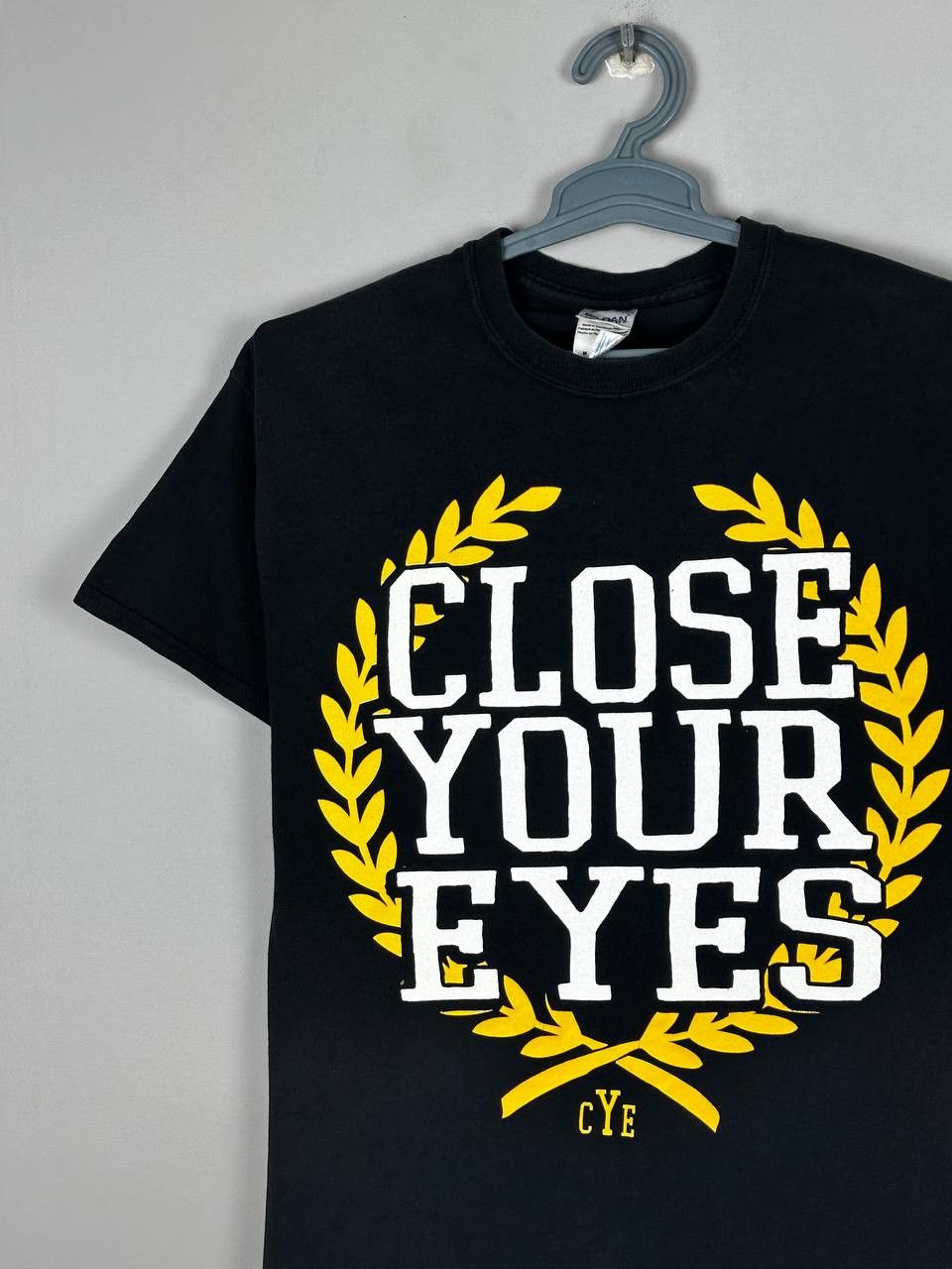 Vintage Vintage Close Your Eyes Hardcore Band T Shirt Size US M / EU 48-50 / 2 - 4 Thumbnail