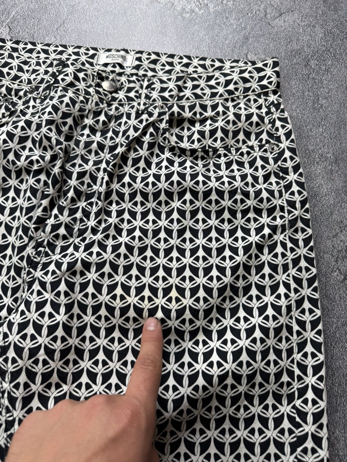 Moschino Moschino VTG Chained Peace Sign Print Hi Rise Pants Trousers Size US 33 - 9 Thumbnail