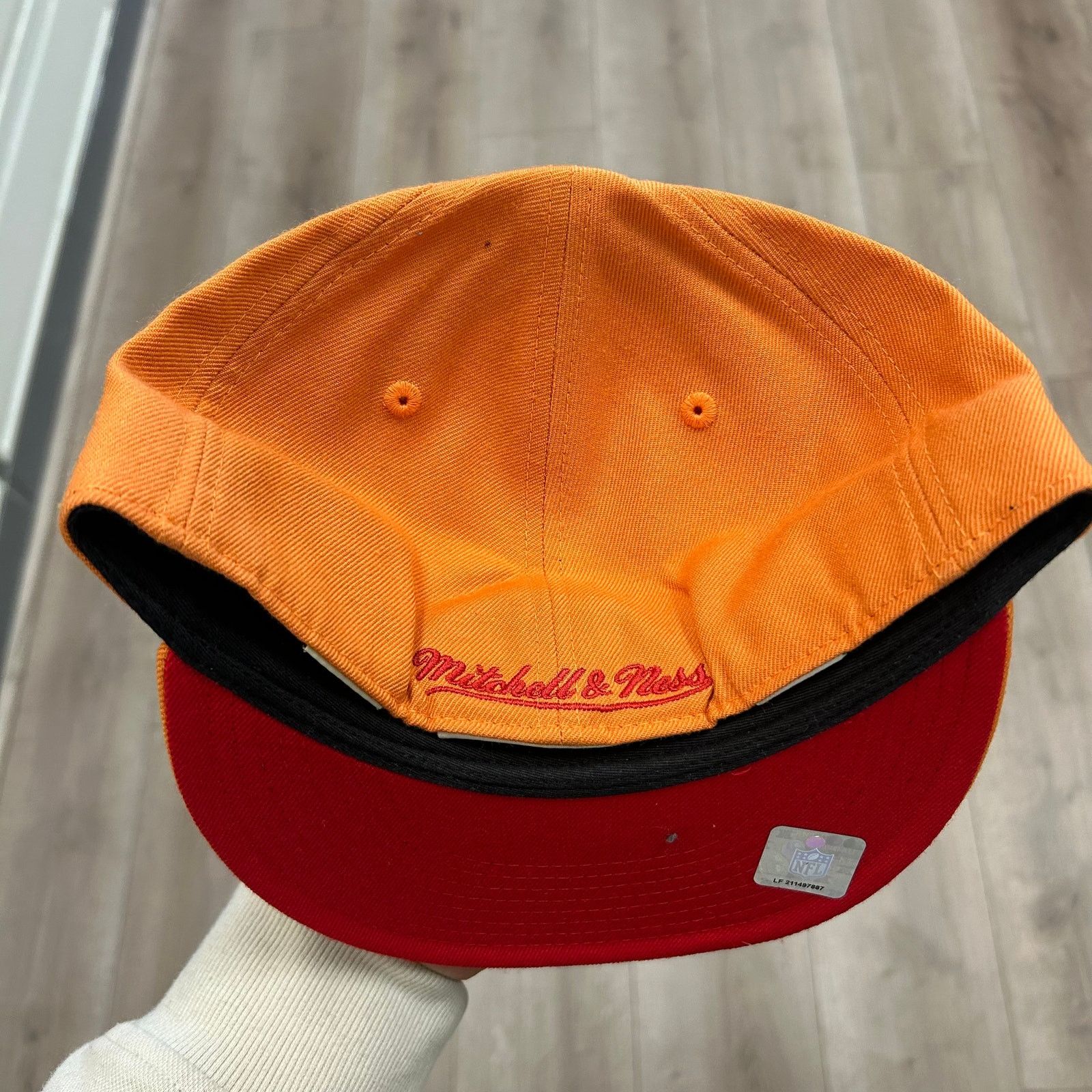 Mitchell & Ness Mitchell & Ness Tampa Bay Buccaneers Vintage Fitted Hat Cap Size ONE SIZE - 4 Thumbnail