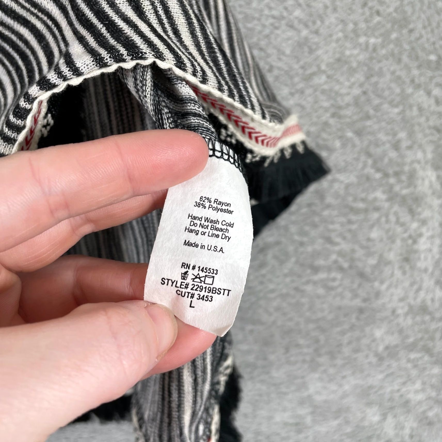 Vintage W5 Tank Top Womens Large Black White Striped Fringe Hem Boho Sleeveless Knit Size L / US 10 / IT 46 - 4 Thumbnail