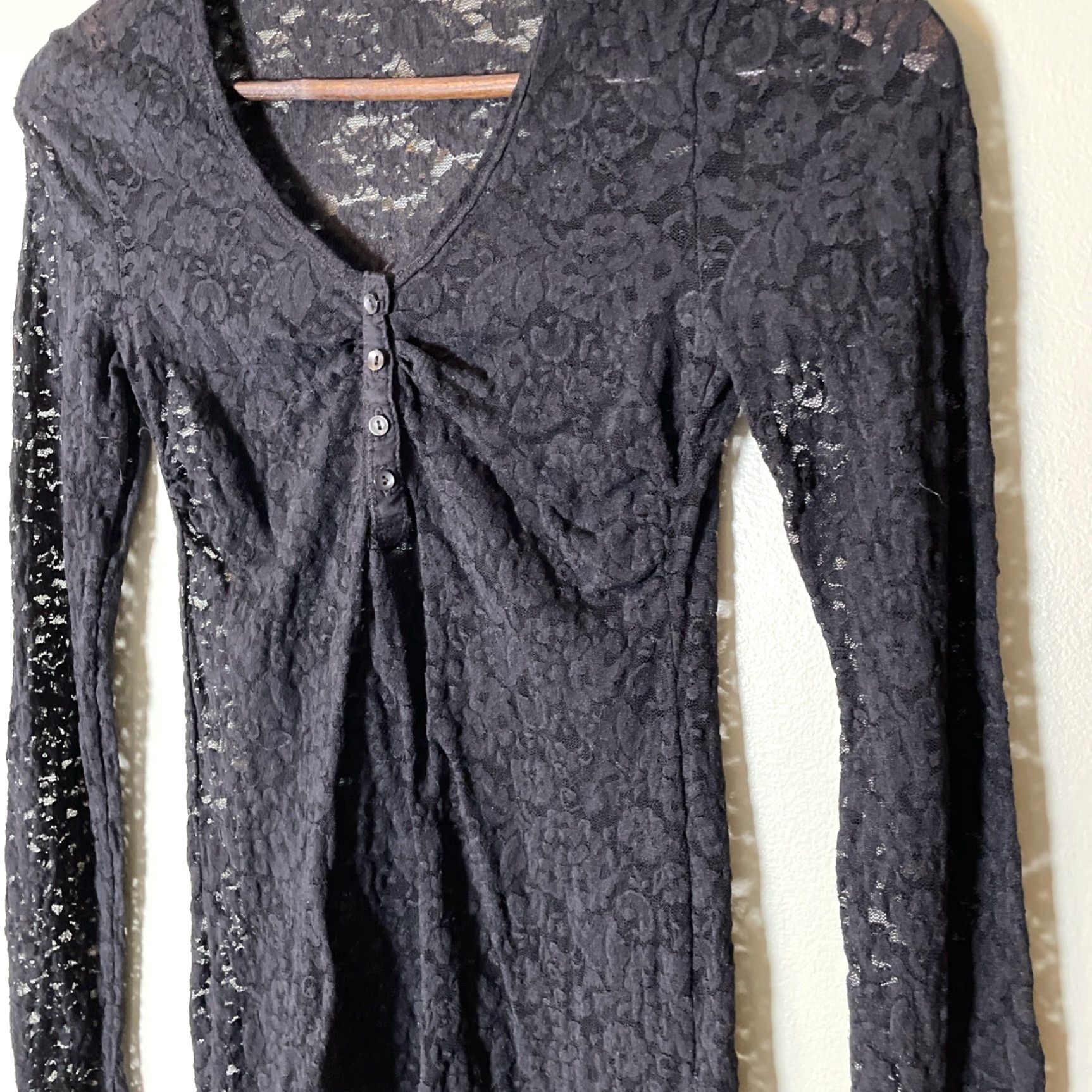 Vintage VINTAGE Y2K Black Lace Long Sleeve Henley Top Womens Size S Fitted Fairy Grunge Goth VTG Black Lace Top Woman Long Sleeve Henley Size S / US 4 / IT 40 - 3 Thumbnail