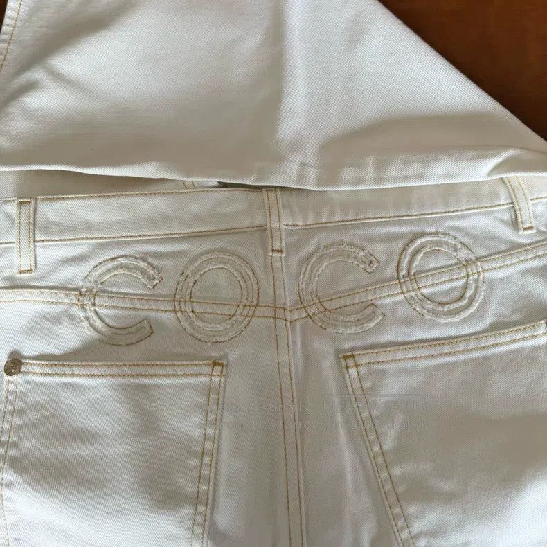 Chanel Chanel White jeans Size 26" / US 2 / IT 38 - 4 Thumbnail