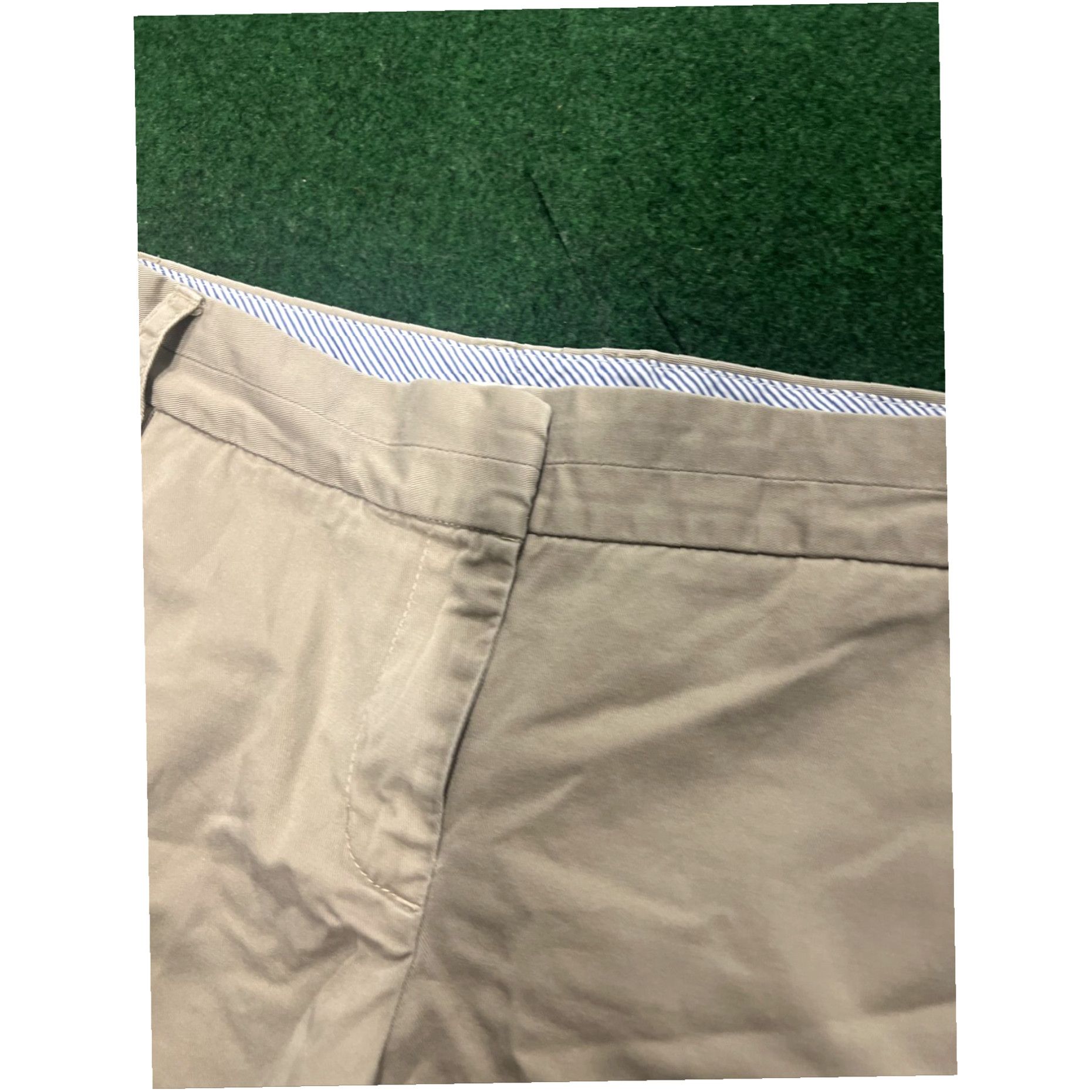 J.Crew J. Crew Classic Twill City Fit Chino Booty Shorts Weathered Broken In Khaki 12 Size 34" / US 12 / IT 48 - 5 Thumbnail
