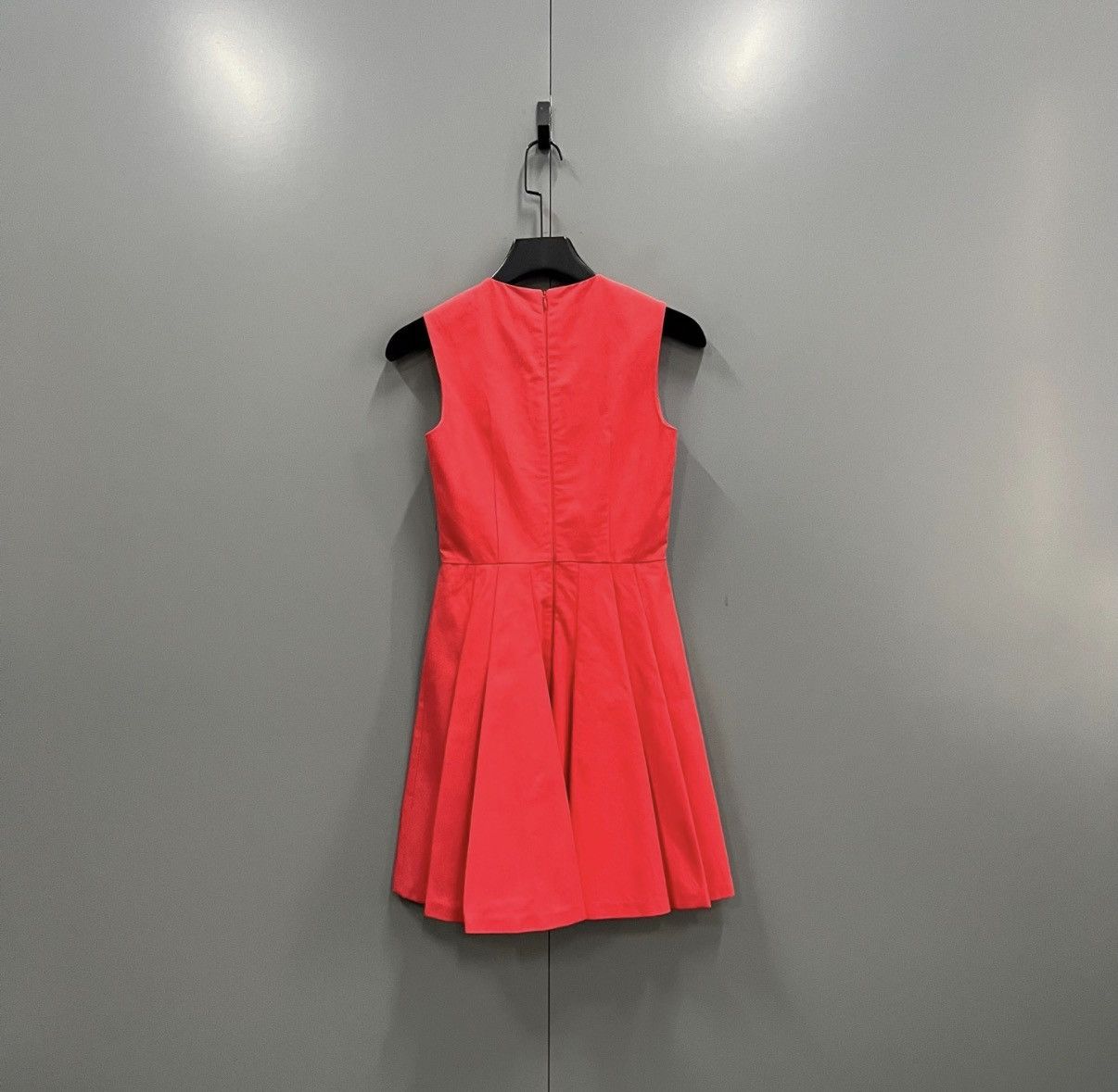 Valentino Valentino Red Sleeveless Dress J41 Size XS / US 0-2 / IT 36-38 - 2 Thumbnail