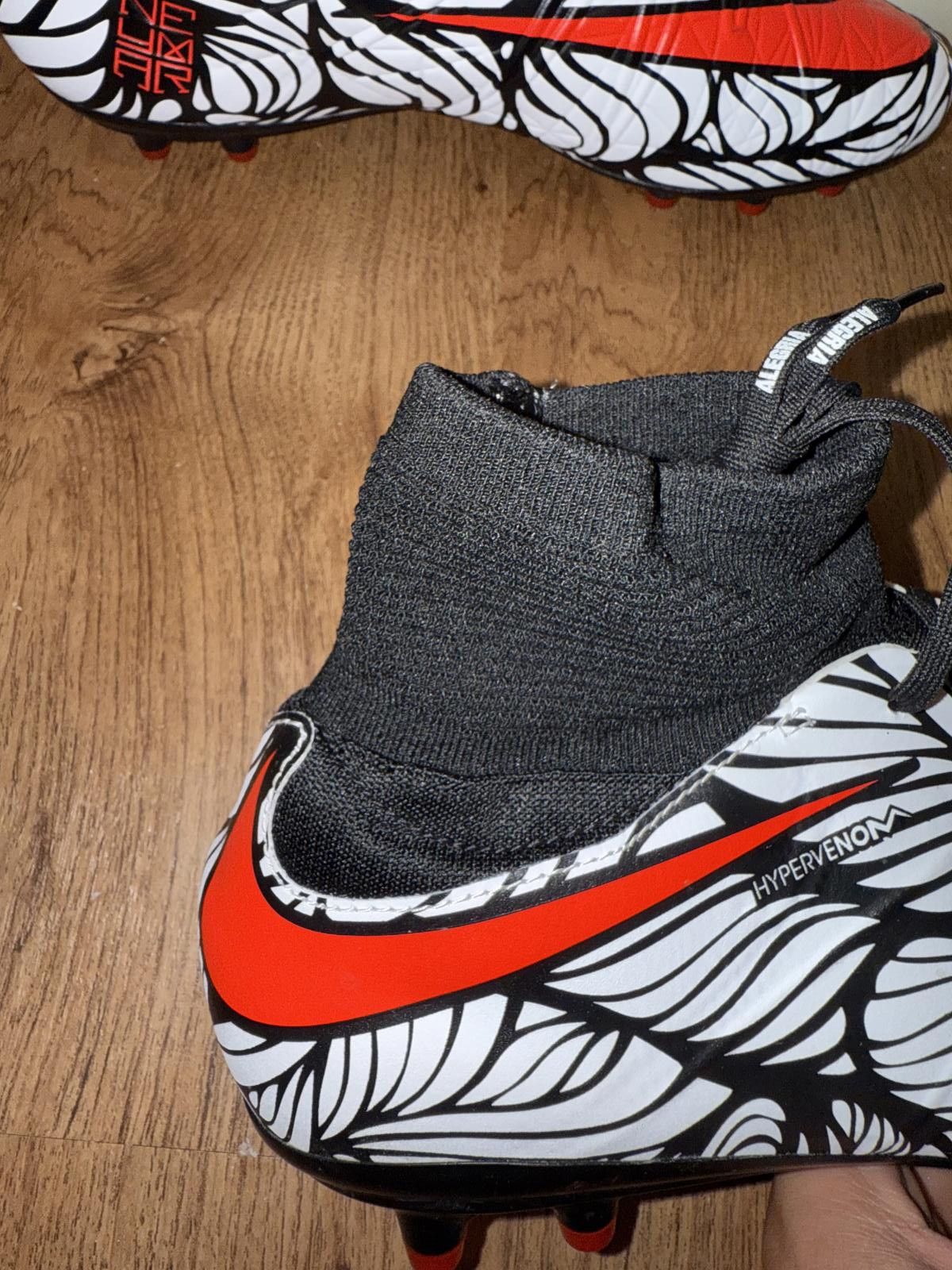 Nike Nike Hypervenom Phantom II FG Neymar JR. Set Size US 10.5 / EU 43-44 - 10 Thumbnail
