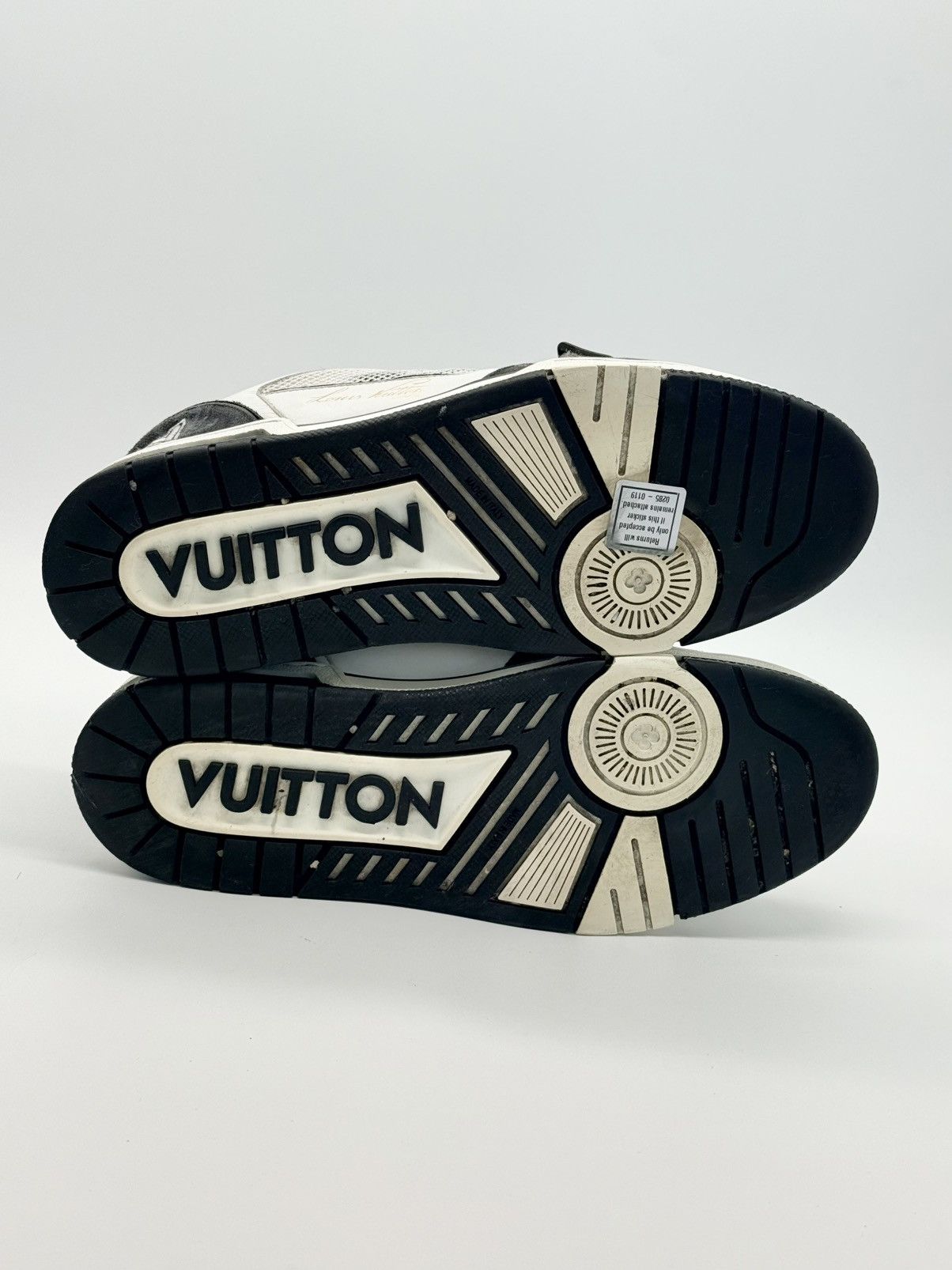 Louis Vuitton Size 9 - Louis Vuitton Trainer Low Strap Black Size US 9 / EU 42 - 6 Thumbnail