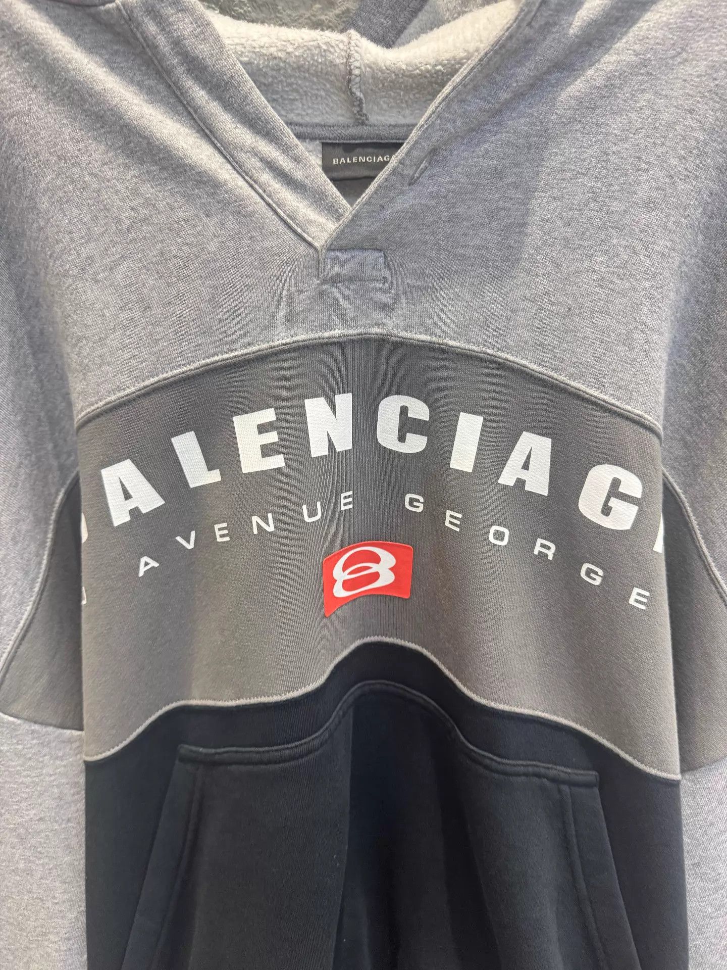 Balenciaga Balenciaga Gray Black Color Blocked Logo Hoodie XXS Size US XXS / EU 40 - 2 Thumbnail