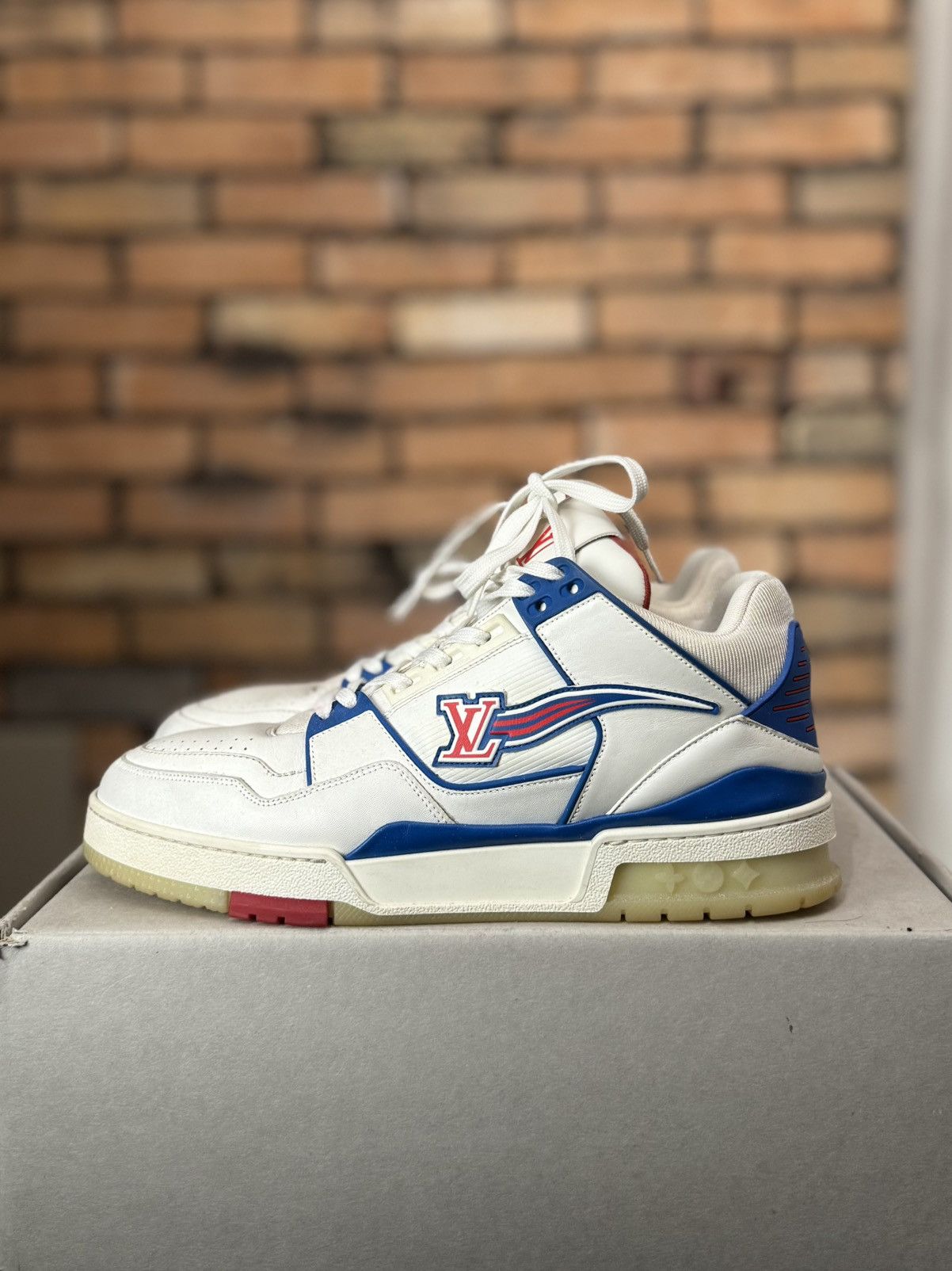 Louis Vuitton SS20 BLUE RED TRAINER LOW WHITE SNEAKERS LOGO MONOGRAM AZUR Size US 9 / EU 42 - 1 Thumbnail