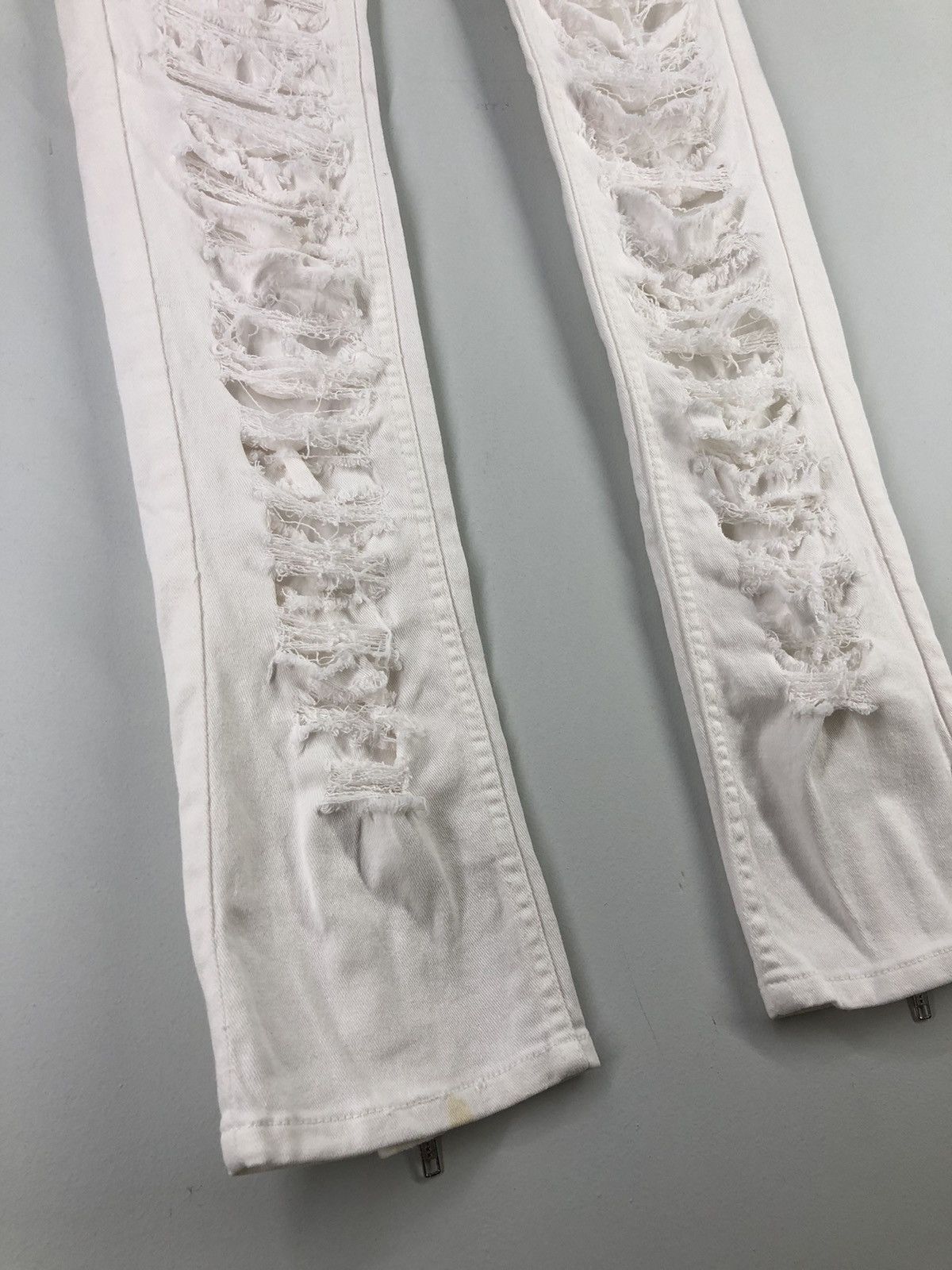Japanese Brand Japanese Brand Glad News Distressed Flare White Jeans Size US 33 - 11 Thumbnail