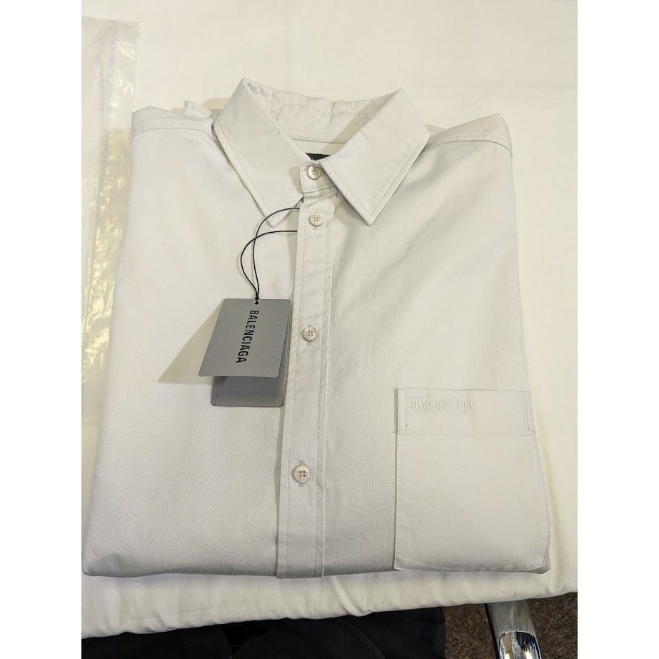 Balenciaga o1rshd1 Padded Shirt Cotton Twill in Dirty White Size US S / EU 44-46 / 1 - 20 Thumbnail