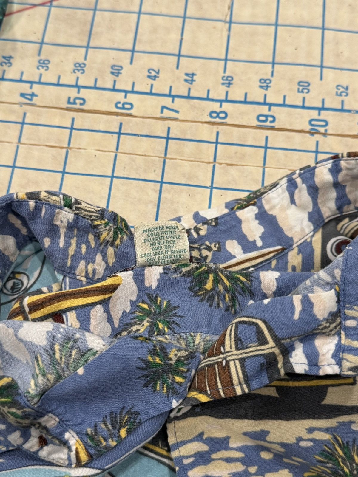 Reyn Spooner Reyn Spooner Art of Eddy Y Hawaiian Rayon Button Up SS SizeL Size US L / EU 52-54 / 3 - 6 Thumbnail