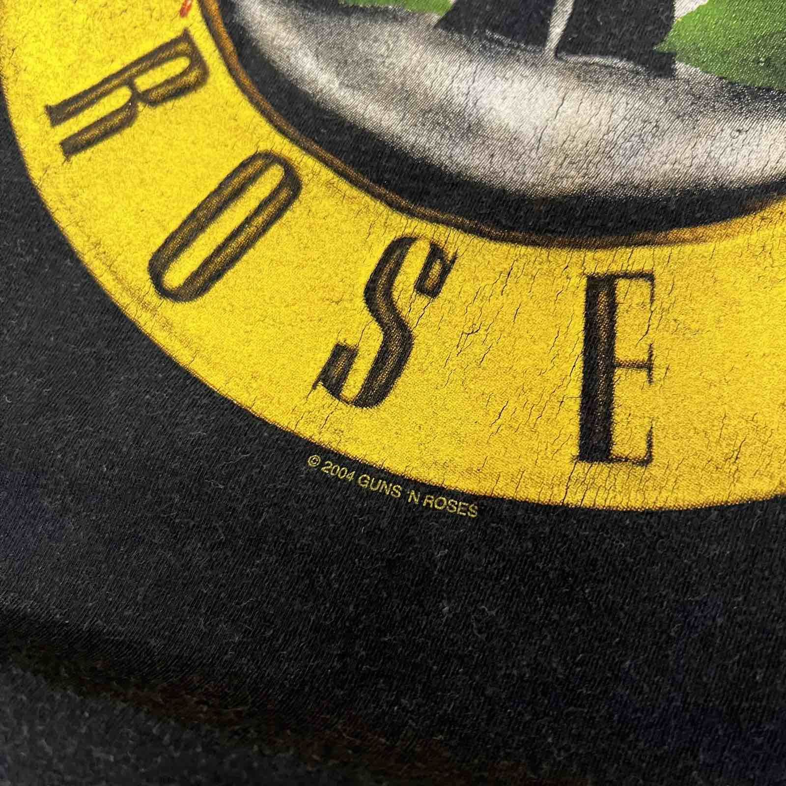 Vintage Guns N Roses 2004 t shirt vintage Sz M Size US M / EU 48-50 / 2 - 4 Thumbnail