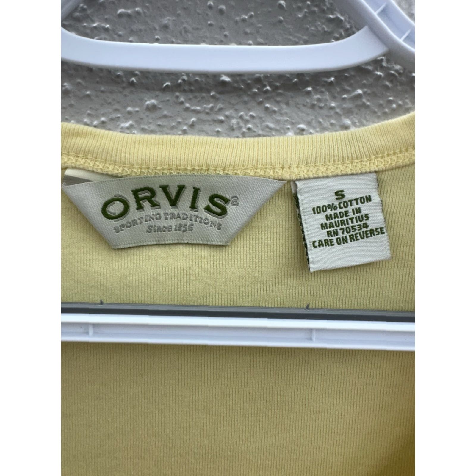 Orvis VINTAGE Orvis Shirt Women’s S Yellow Short Sleeve Round Neck Cotton NWTs Size S / US 4 / IT 40 - 4 Thumbnail
