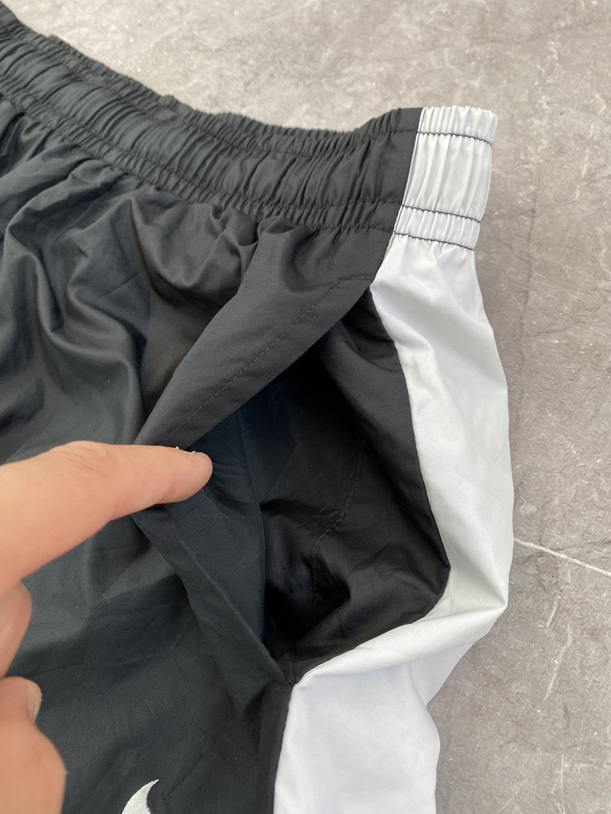 Nike Vintage Y2K Nike Nylon Baggy Drill Swoosh Oversized Pants Size US 31 - 7 Thumbnail