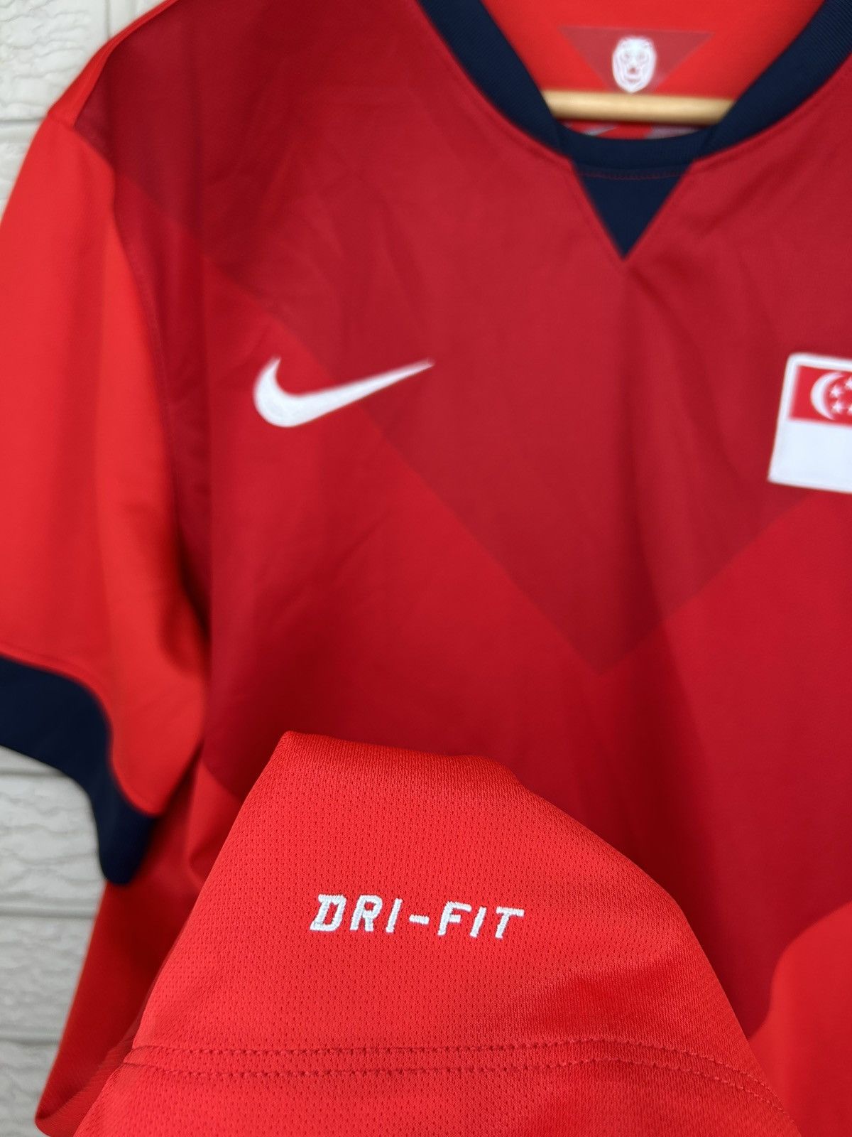 Nike Nike Singapore National Team 2014 Home Jersey Size US XL / EU 56 / 4 - 6 Thumbnail
