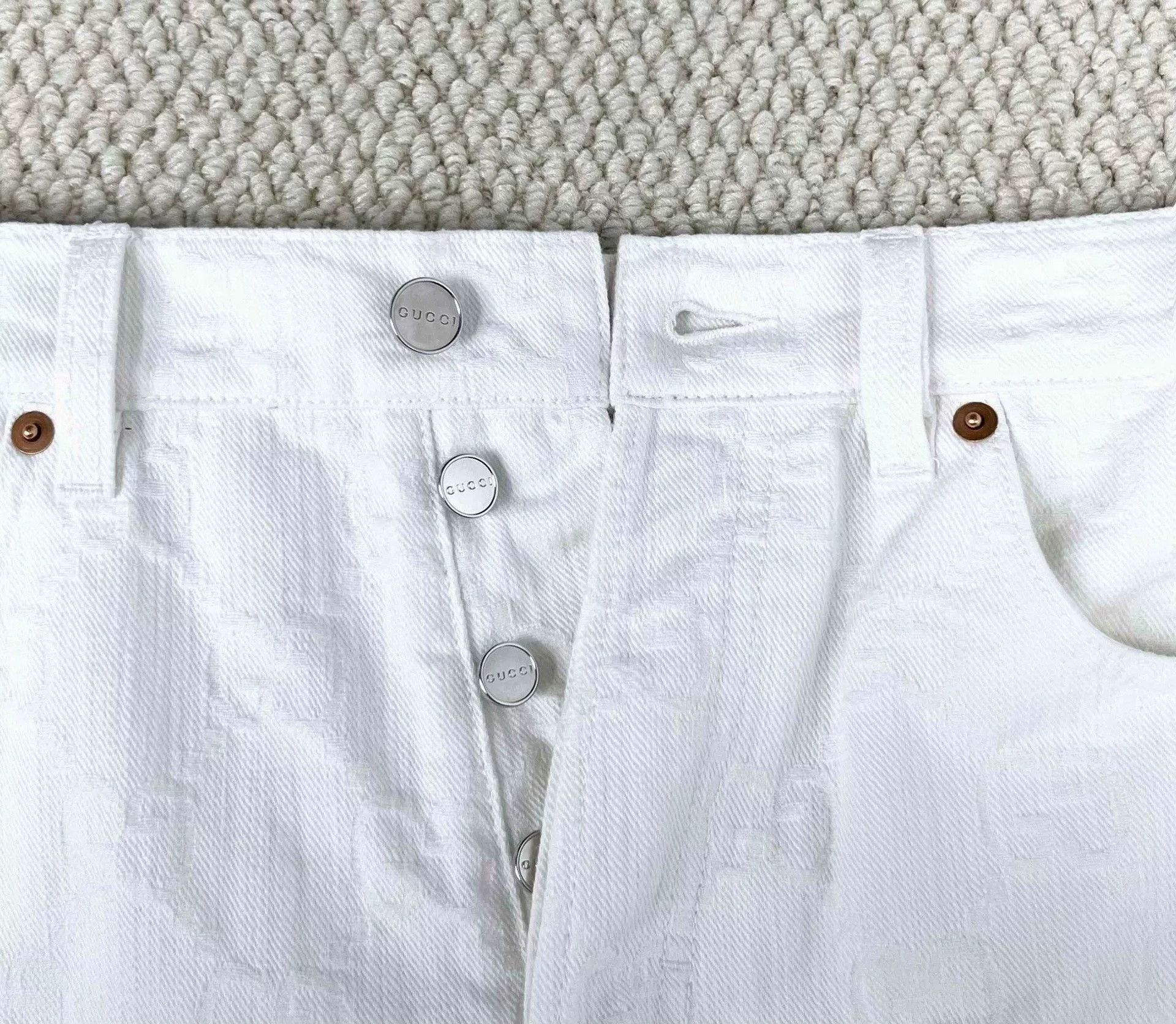 Gucci Gucci White Monogram Leather Patch Denim Shorts Size US 26 / EU 42 - 4 Thumbnail