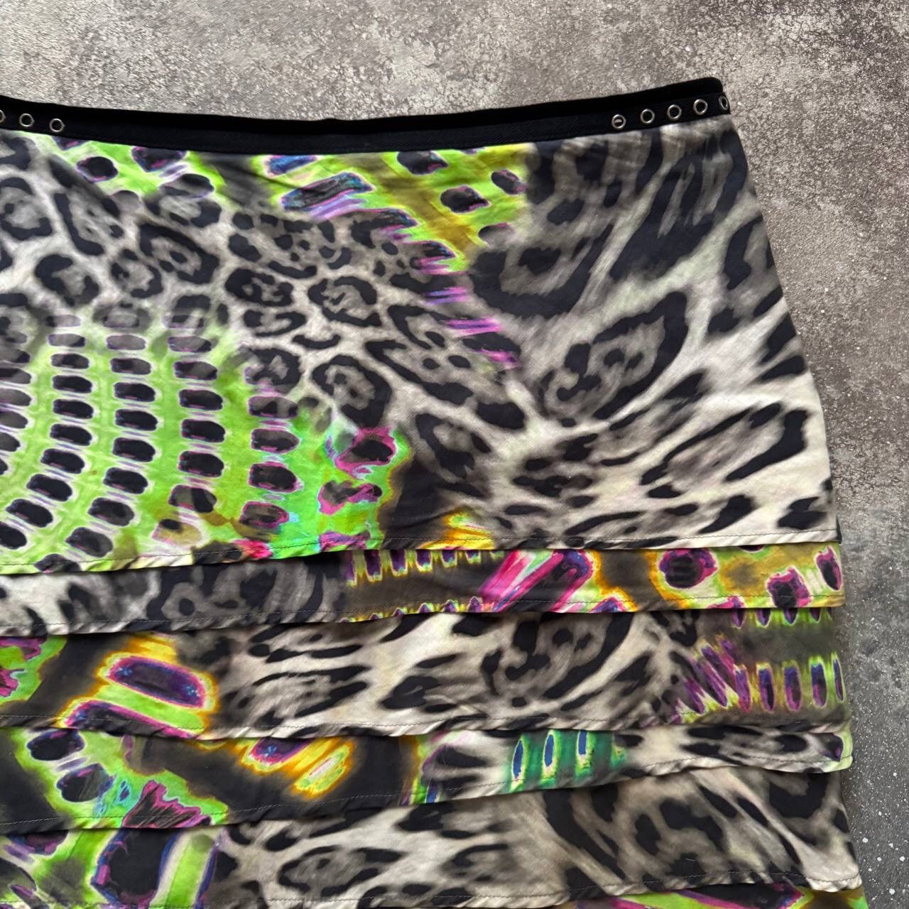 Hysteric Glamour × Japanese Brand Marc Cain Leopard Printed Pleated Skirt Size 32" / US 10 / IT 46 - 11 Thumbnail