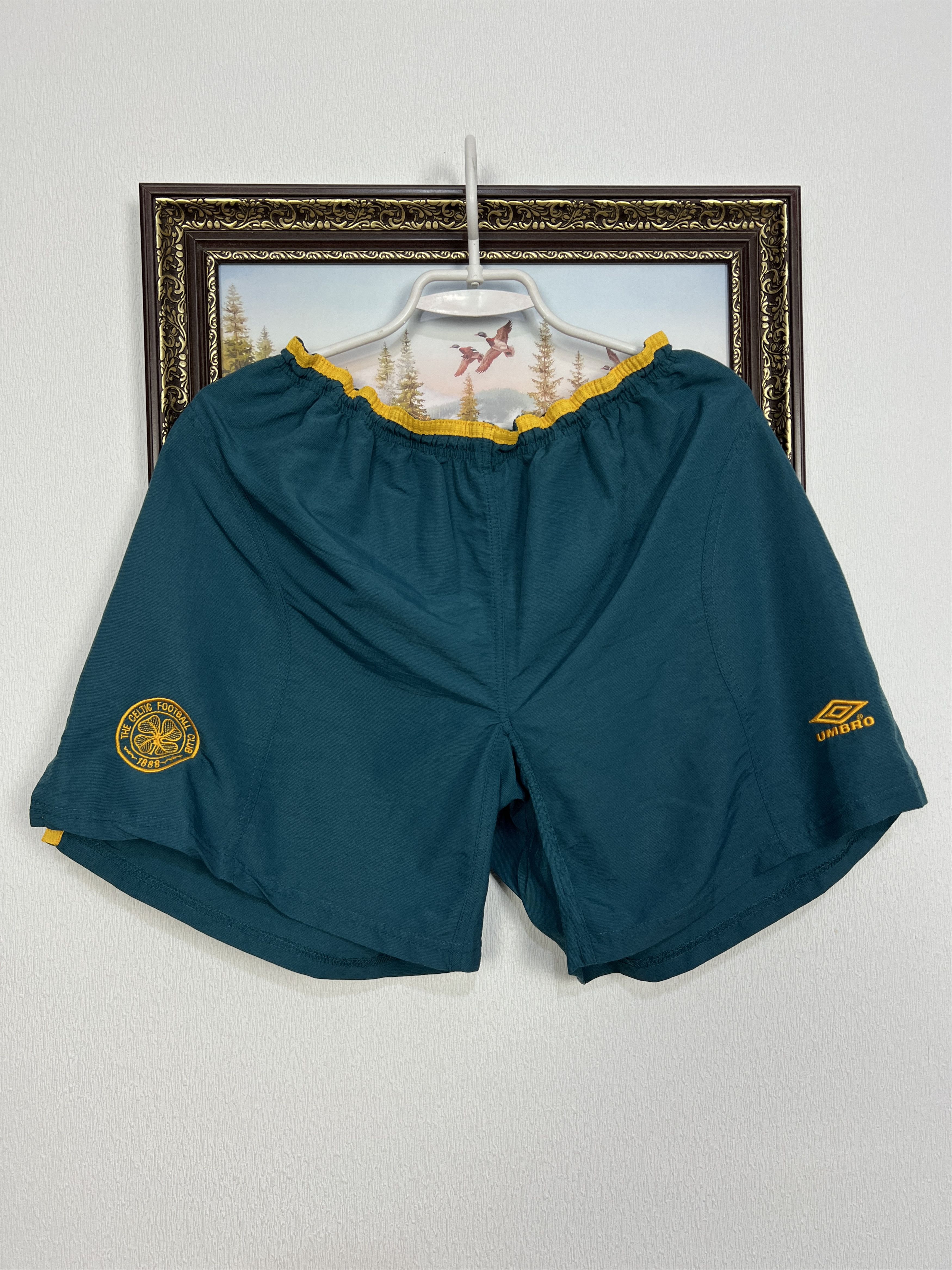 Umbro Vintage 2000's Celtic Football Shorts Soccer Athletic Rare Size US 34 / EU 50 - 1 Thumbnail
