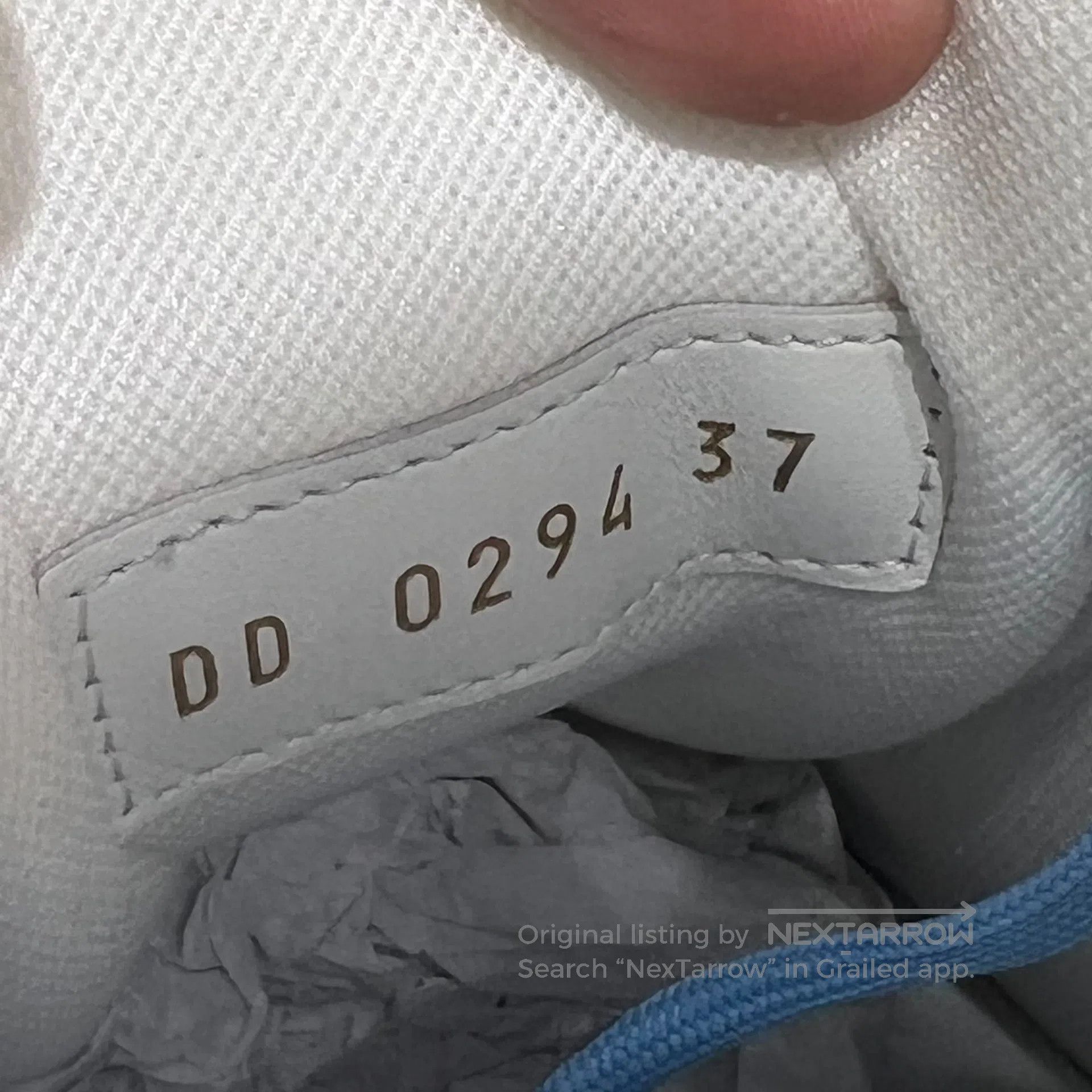 Louis Vuitton Louis Vuitton Trainer New White and Blue shoes Size US 6.5 / IT 36.5 - 8 Thumbnail