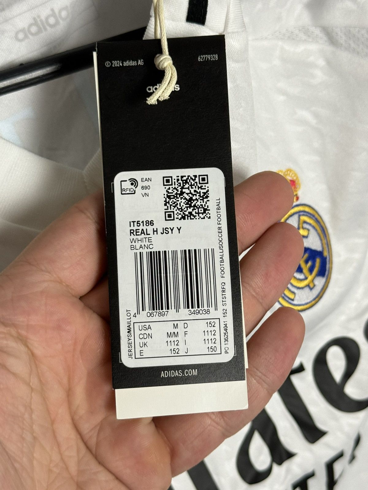 Adidas KIDS New Real Madrid 24/25 Home Vinicius Jr Football Jersey Size US XS / EU 42 / 0 - 13 Thumbnail