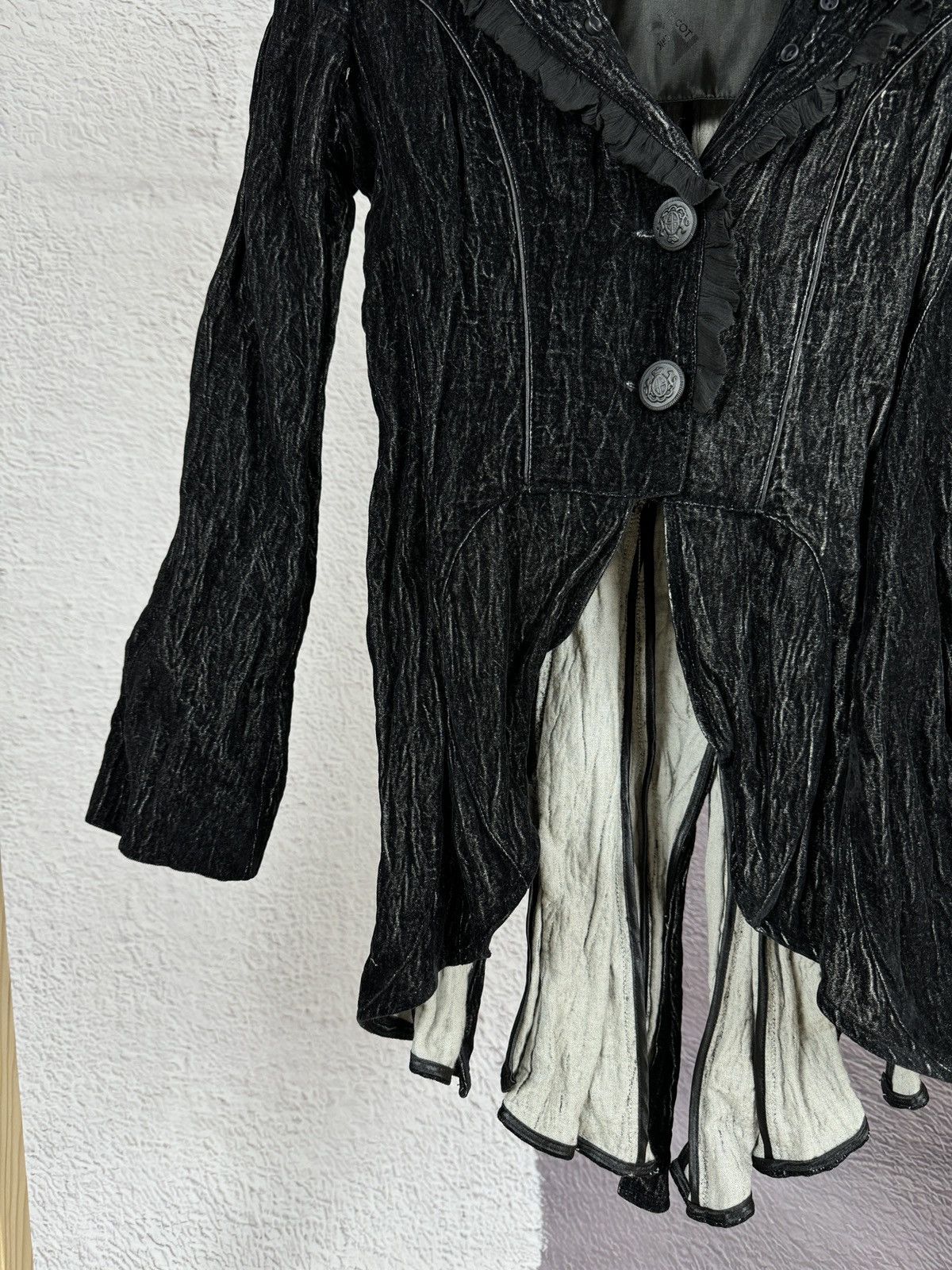 Other Tricot Chic Avant Garde shrunken hi-fashion jacket Italy Size M / US 6-8 / IT 42-44 - 5 Thumbnail