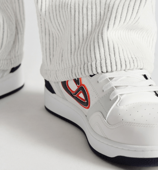 Dior × Kaws o1w1db10426 3SN318 Low-Top Sneakers in White/Navy Blue Size US 7 / EU 40 - 6 Thumbnail
