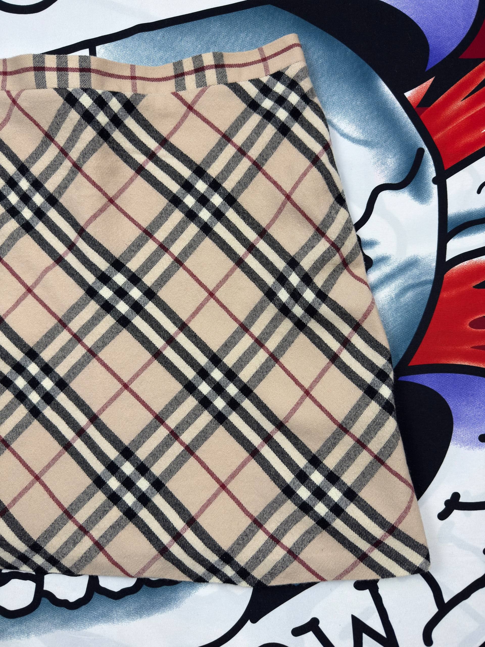 Burberry Burberry Nova Check Luxury mini Skirt Size M Size M / US 6-8 / IT 42-44 - 2 Thumbnail