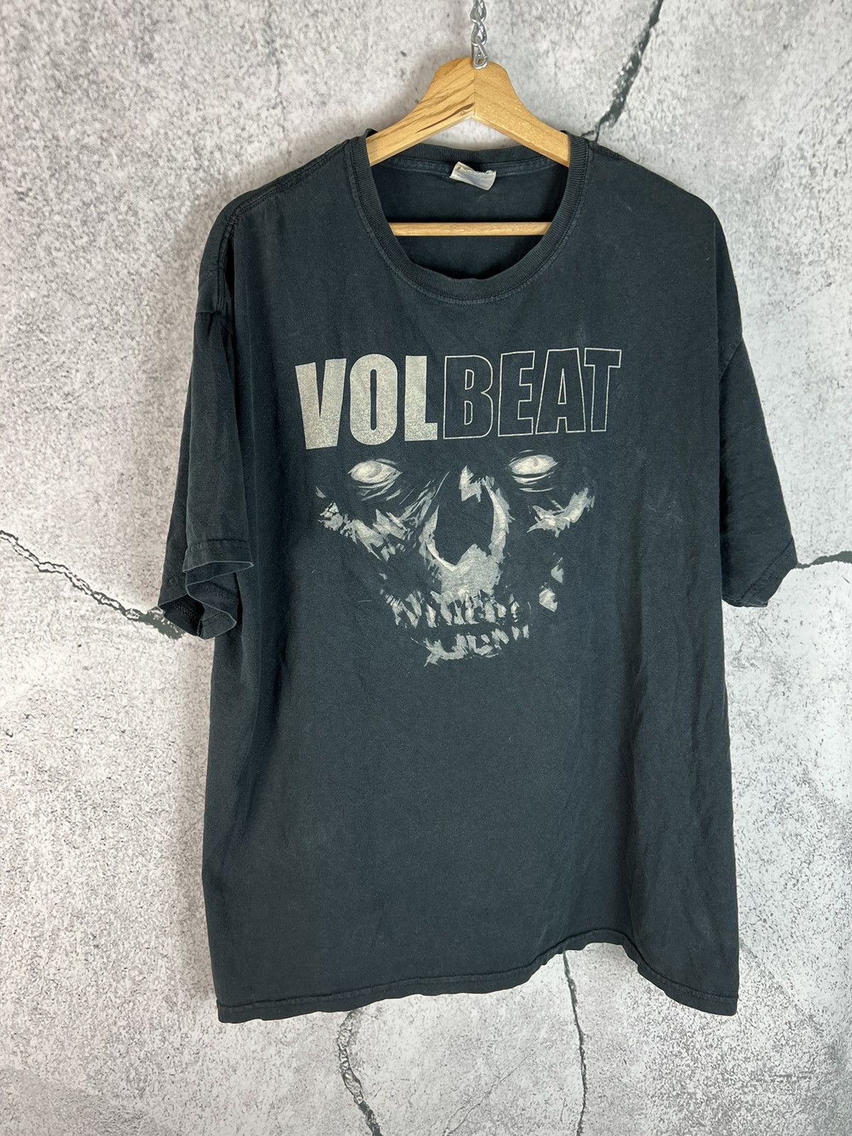 Band Tees Vintage VolBeat T-shirts Big Logo Band Tee Rock 00s Y2k Size US XL / EU 56 / 4 - 1 Thumbnail
