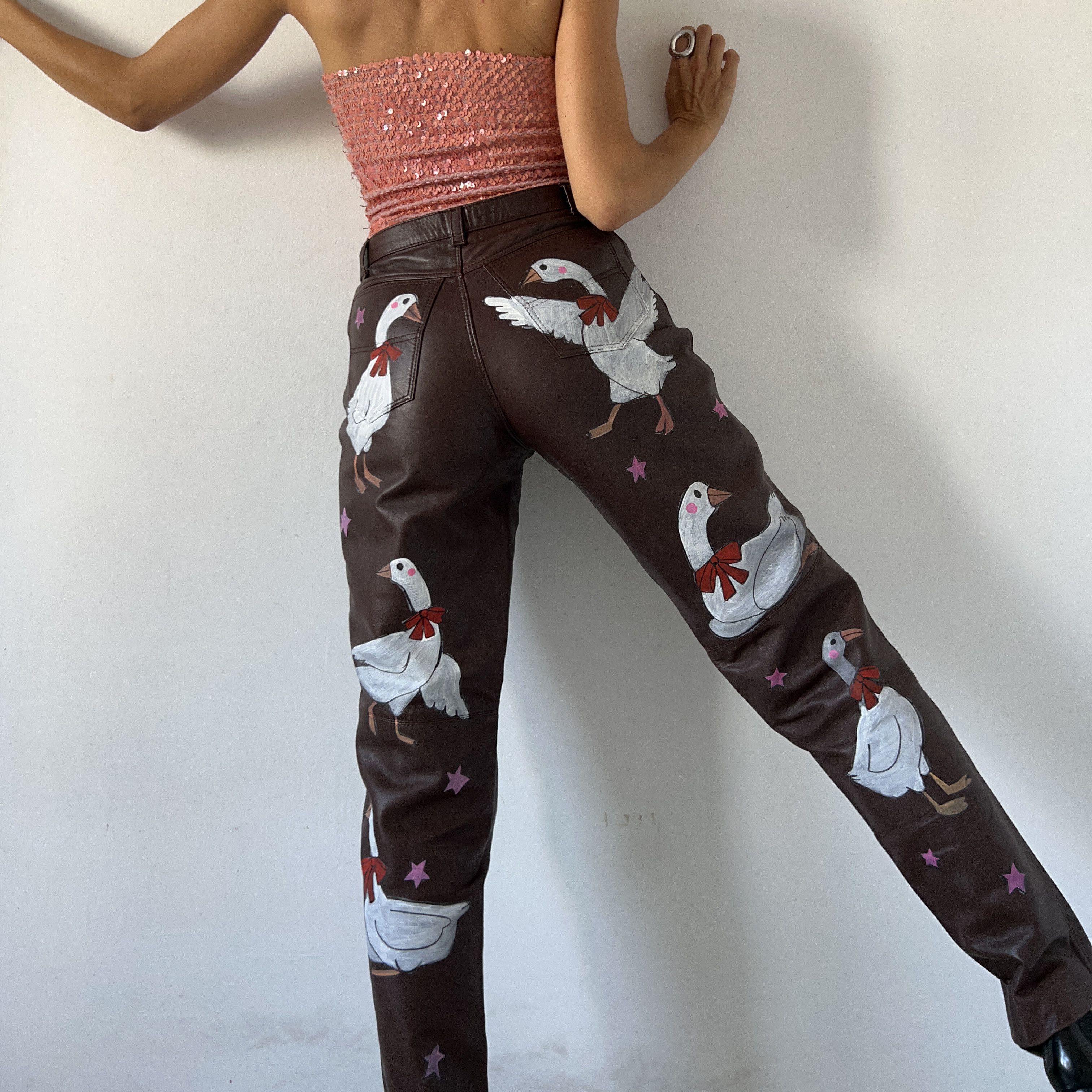 Custommade Hand-Painted Vintage Leather Trousers: Silly Goose Size 27" / US 4 / IT 40 - 4 Thumbnail