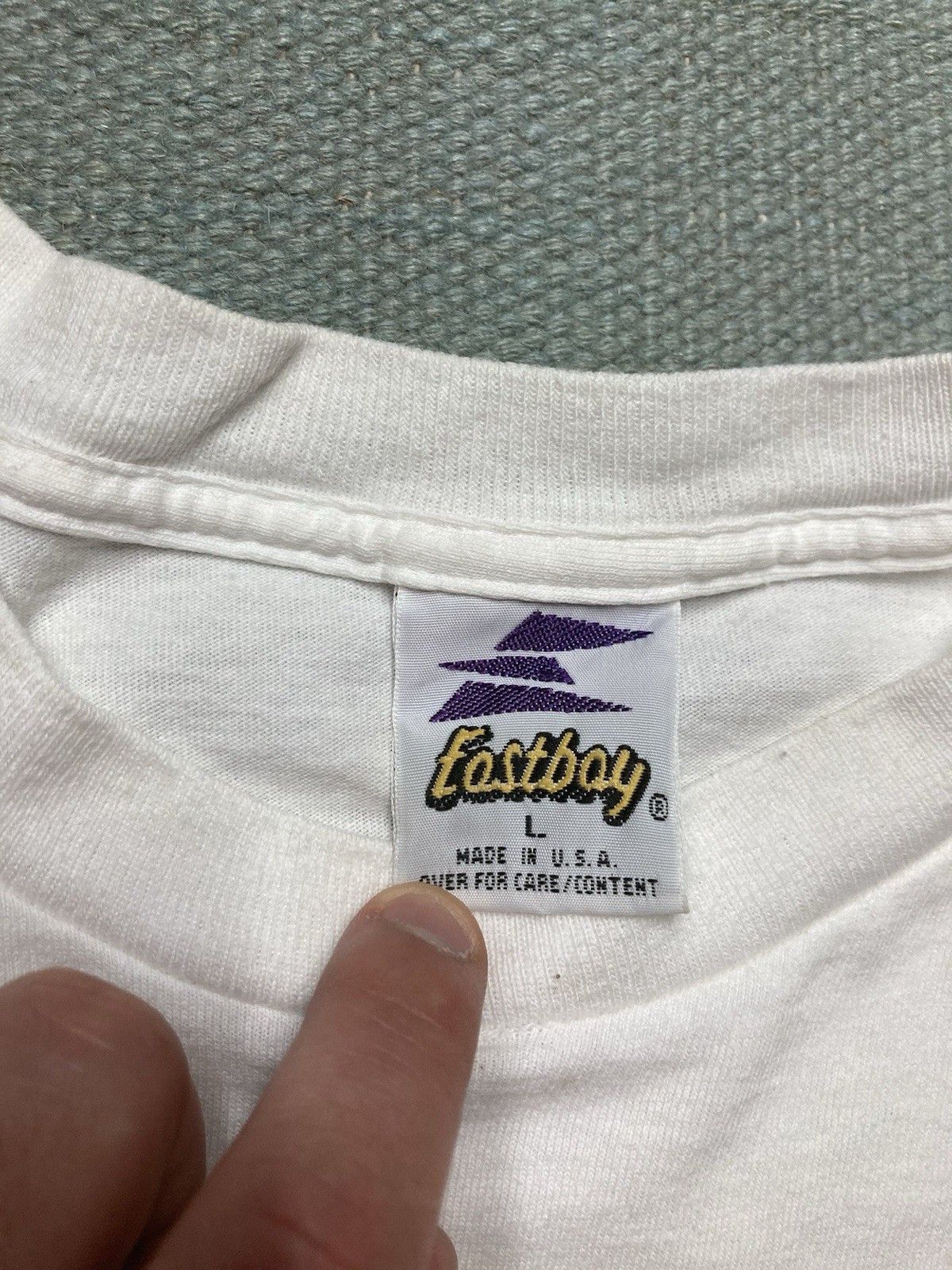 Vintage 90s t shirt Eastbay make a little glove baseball distresse L Size US L / EU 52-54 / 3 - 10 Thumbnail