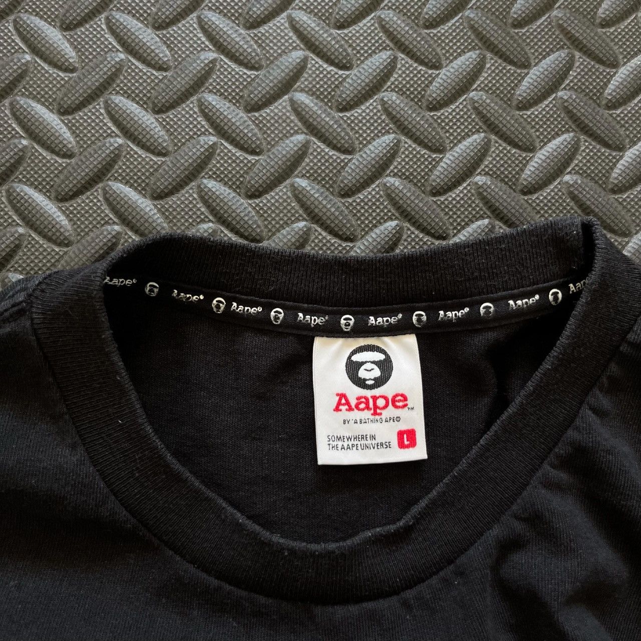 Bape LONGSLEEVE AAPE BAPE SIZE M Size US L / EU 52-54 / 3 - 8 Thumbnail