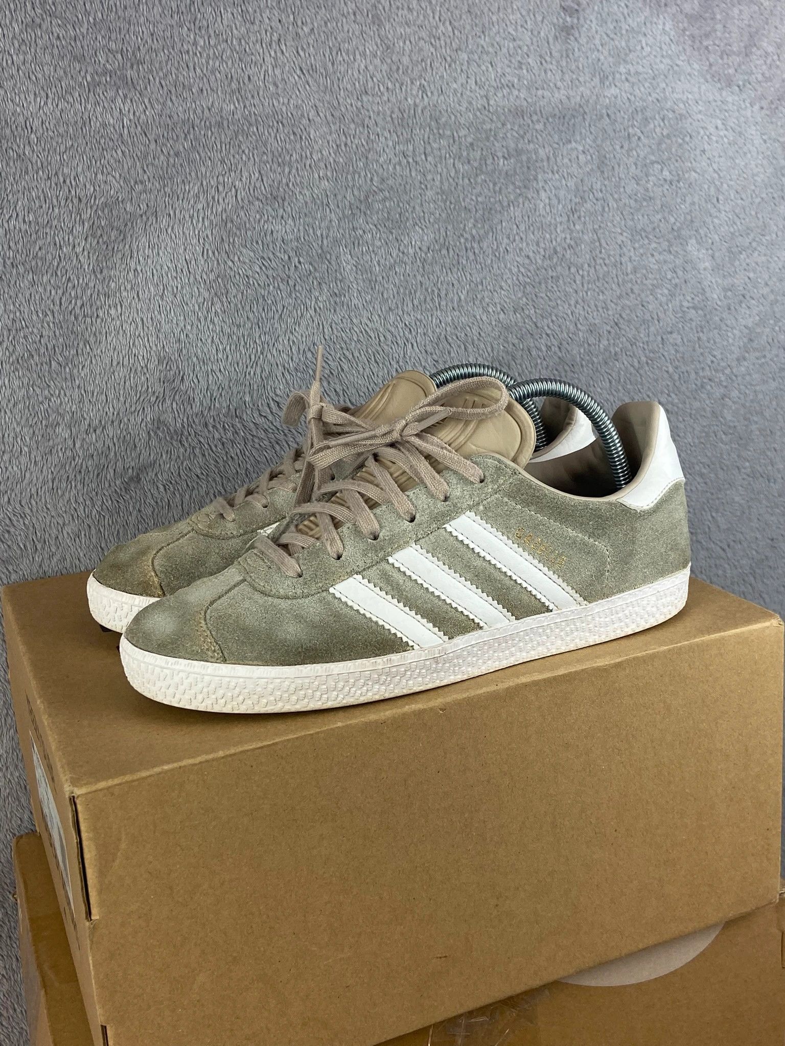 Adidas Adidas Gazelle sneakers grey retro vintage streetwear Size US 5 / EU 37 - 1 Thumbnail