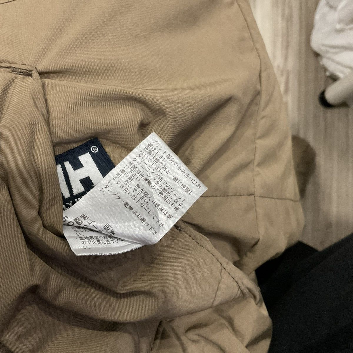 Helly Hansen Jelly Henson Reversible Down Jacket For Kids Size US XXS / EU 40 - 11 Thumbnail