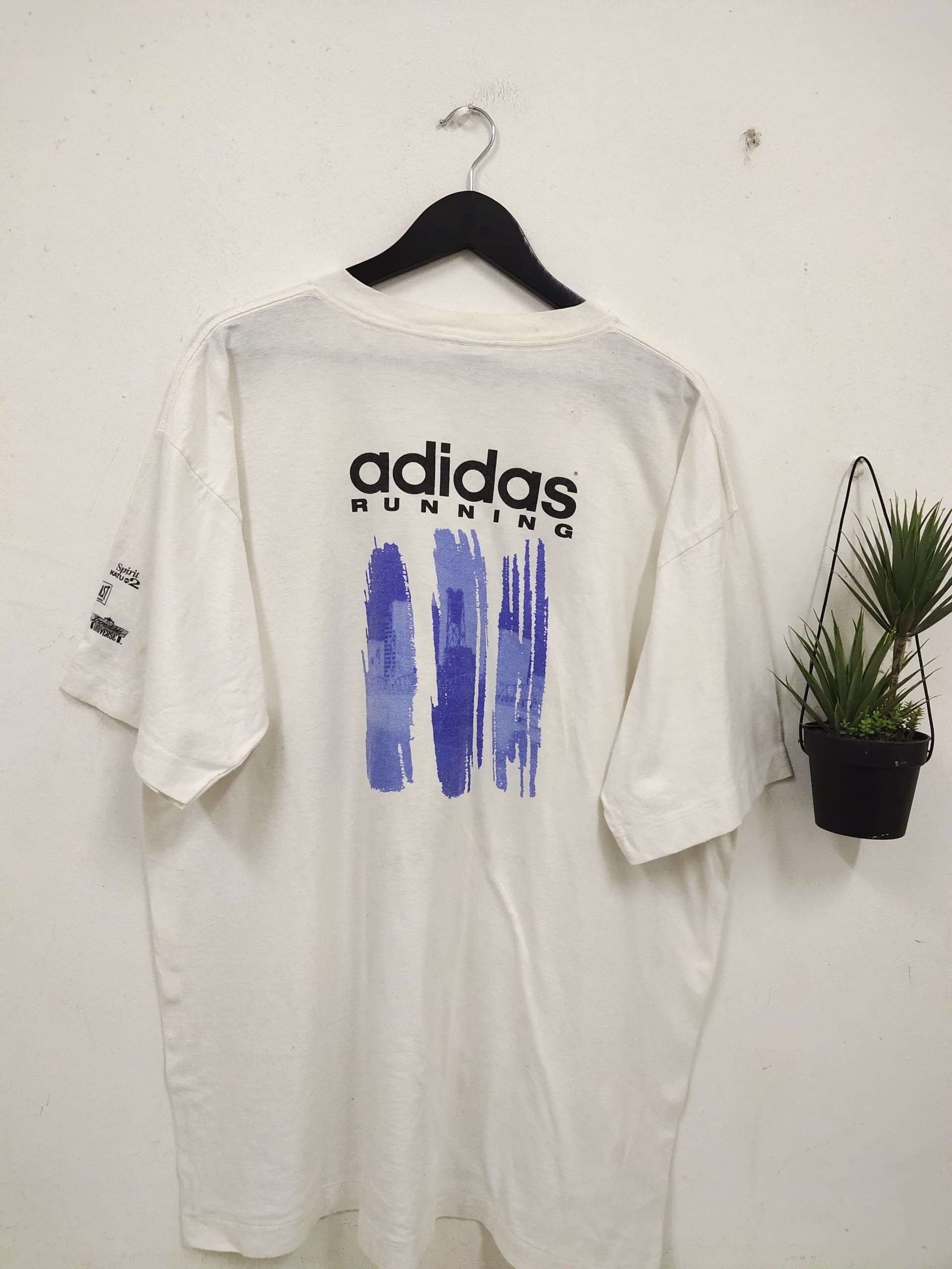 Adidas Vintage 1994 Adidas Runner single stich t shirt Size US XL / EU 56 / 4 - 1 Thumbnail
