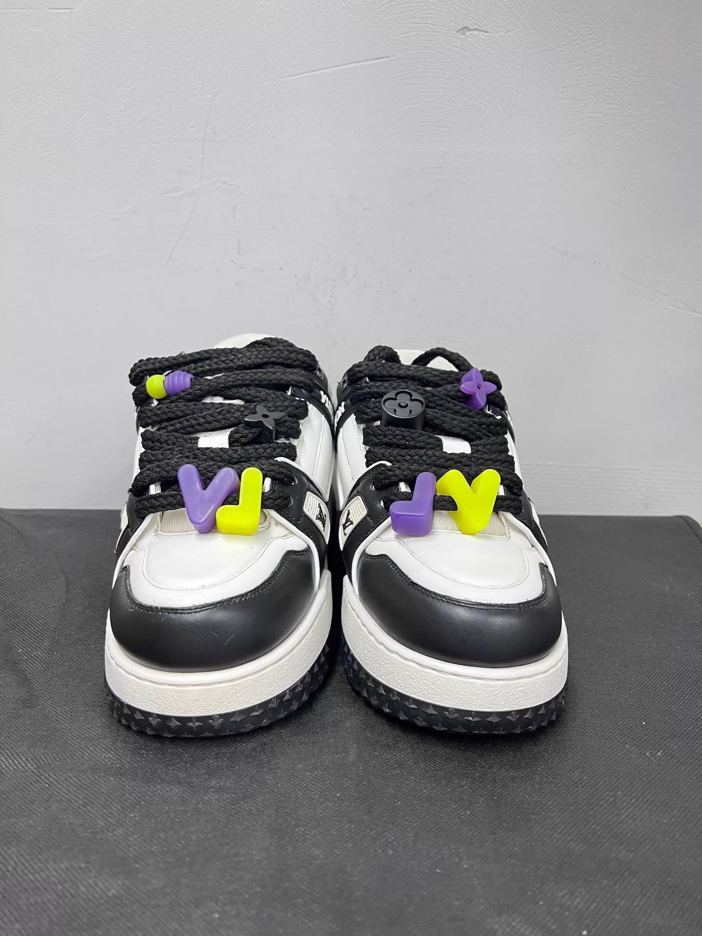 Louis Vuitton LV Trainer Maxi Low-Top B&W 6/40 Like New Size US 7 / EU 40 - 2 Thumbnail