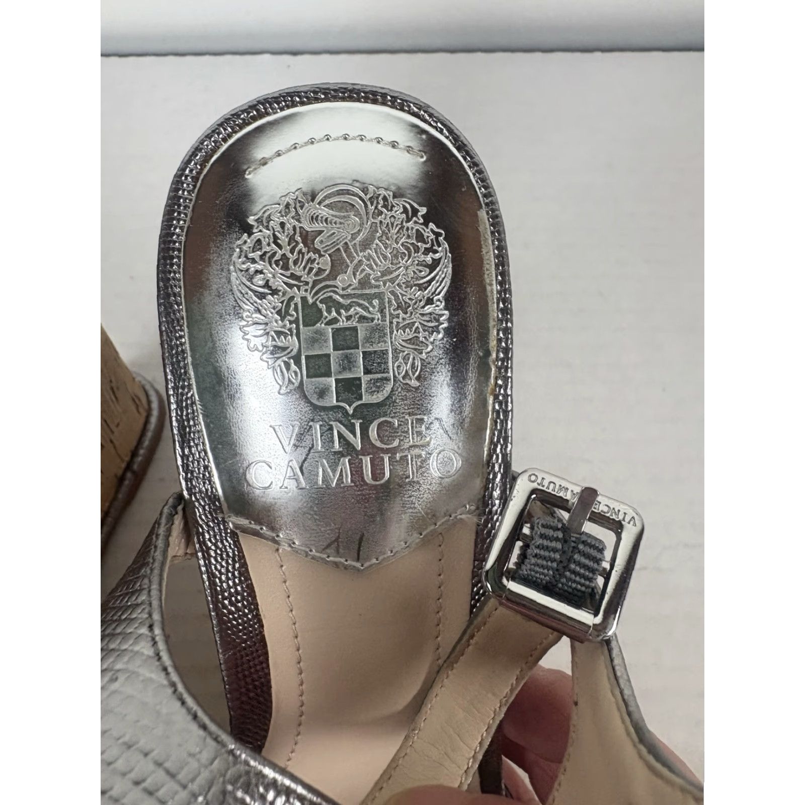 Vince Camuto Vince Camuto Silver Leather Strappy Wedge Platform Dress Shoes Womens 7.5M Size M / US 6-8 / IT 42-44 - 4 Thumbnail