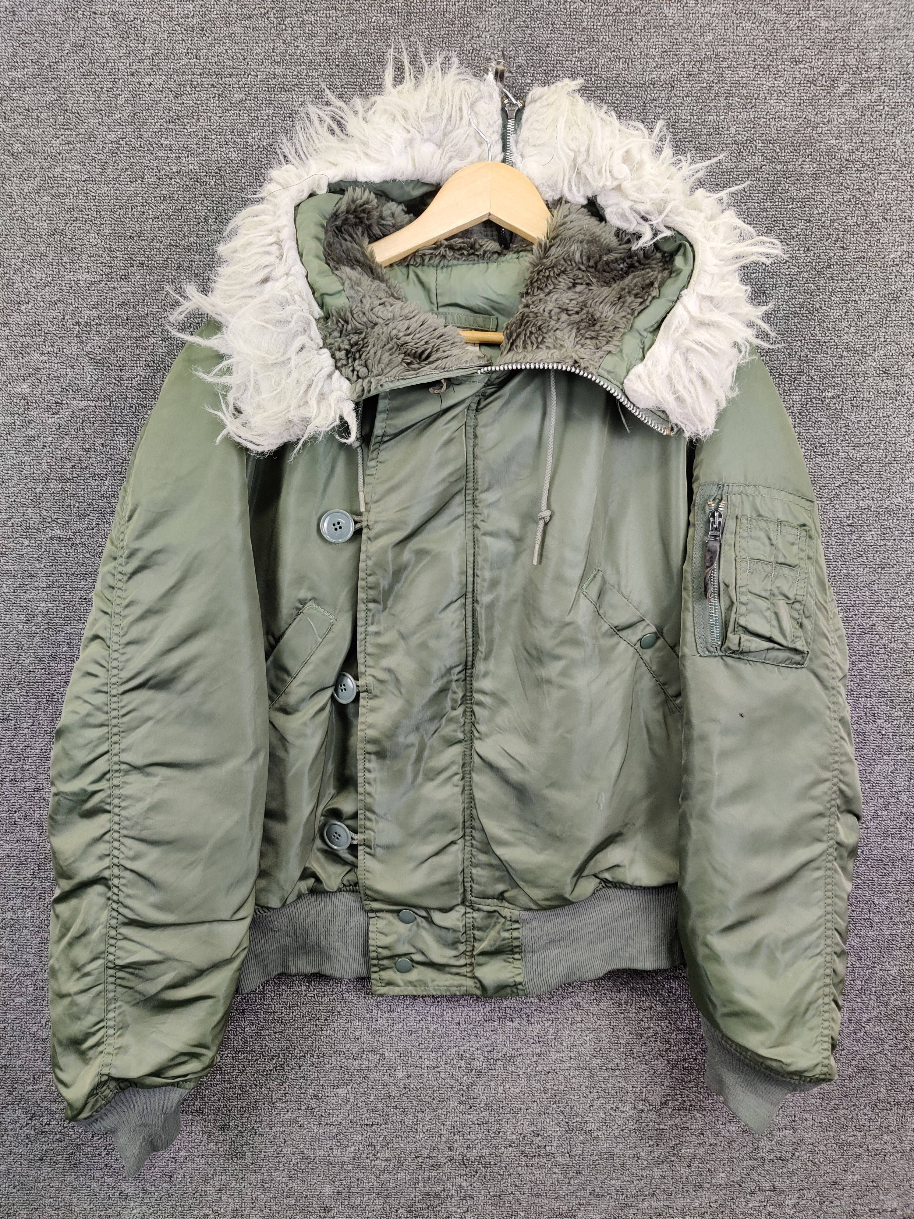 Alpha Industries Vintage Alpha Industries N2B Fur Flight Bomber Jacket Size US M / EU 48-50 / 2 - 2 Thumbnail