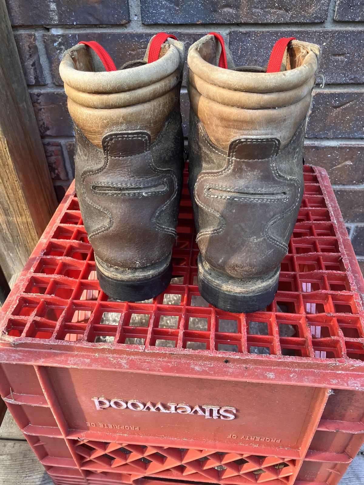 Vintage hiking boots - full grain leather American vintage