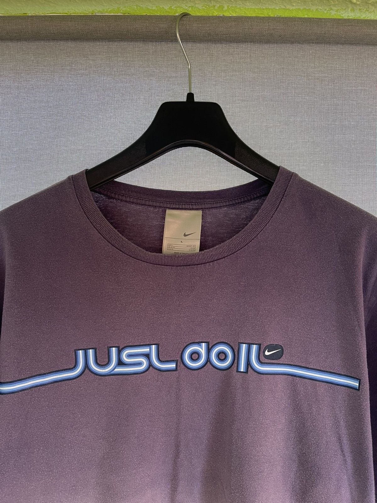Nike × Vintage Vintage 1990S Oversized Sun Faded Thrashed Nike T-Shirt Size US L / EU 52-54 / 3 - 2 Thumbnail