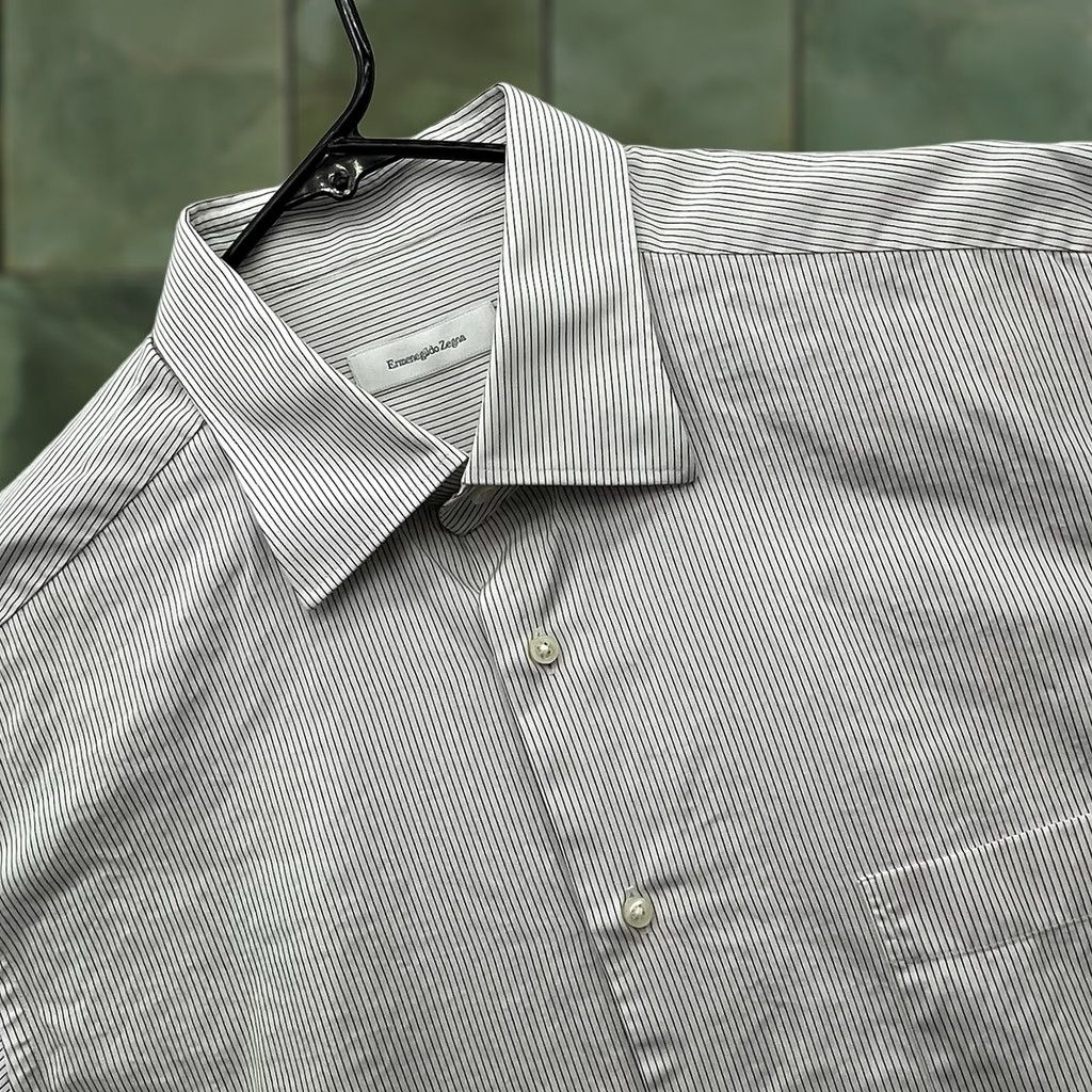 Ermenegildo Zegna Ermenegildo Zegna Dress Shirt Mens 44 17.5 Comfort Fit White Black Pinstripe Shirt Regular Men 90s Classic Designer Pattern Pinstripe Size 48R - 1 Thumbnail