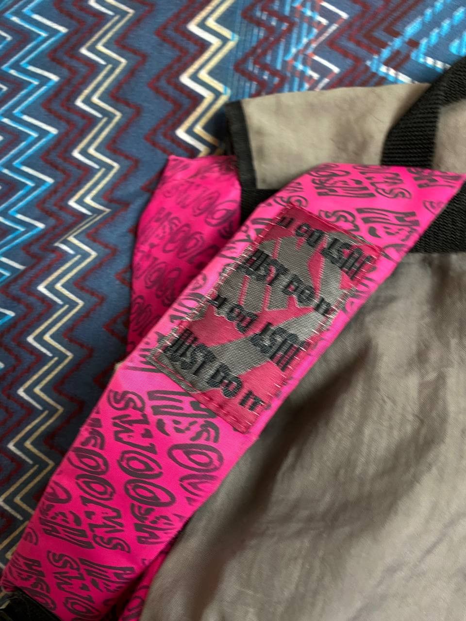 Nike Backpacks Vintage Nike big logo pink streetwear Y2K Size ONE SIZE - 16 Thumbnail