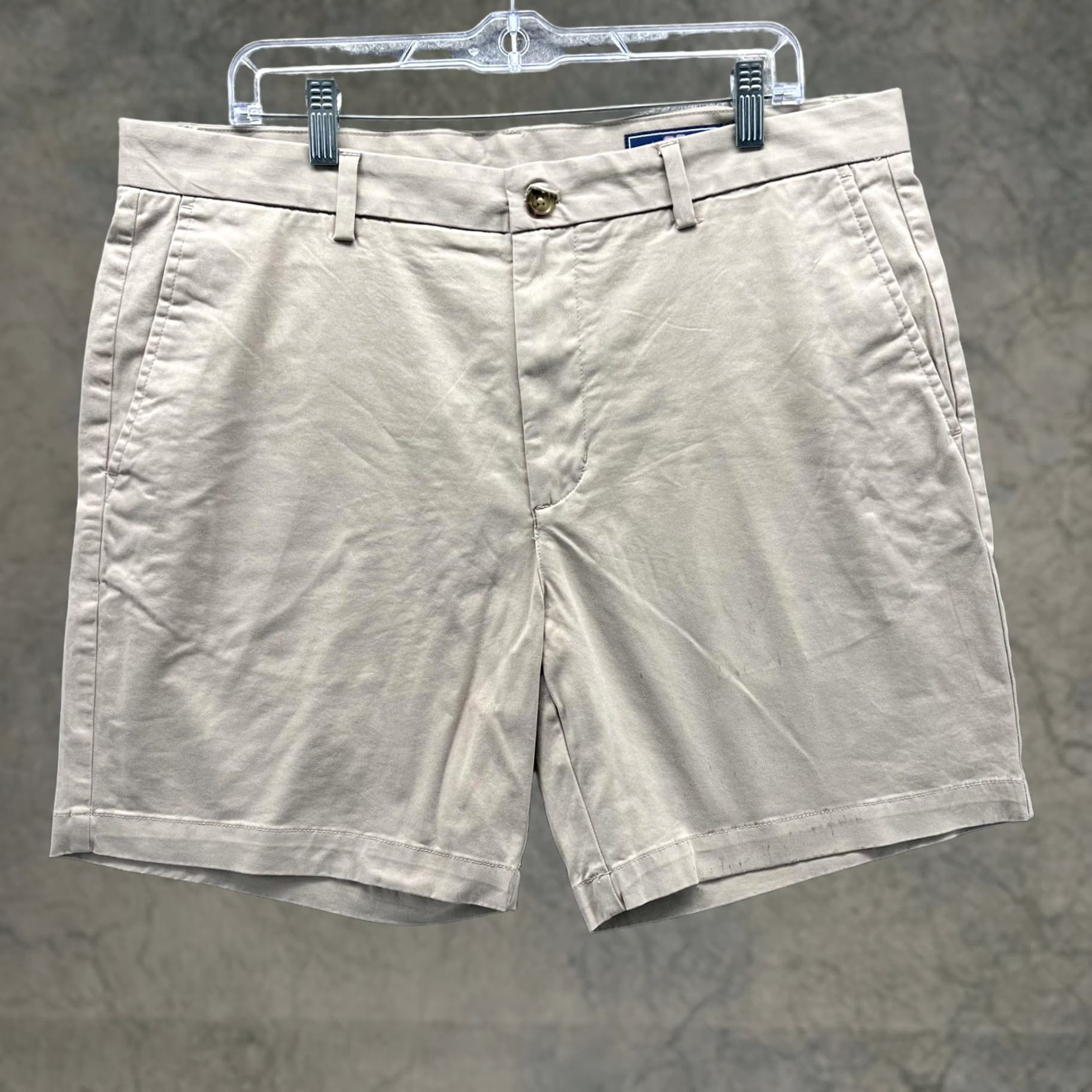 Vineyard Vines Vineyard Vines Shorts Mens 36 Beige Chino Flat Front Casual 9 Inseam Summer Size US 36 / EU 52 - 1 Thumbnail